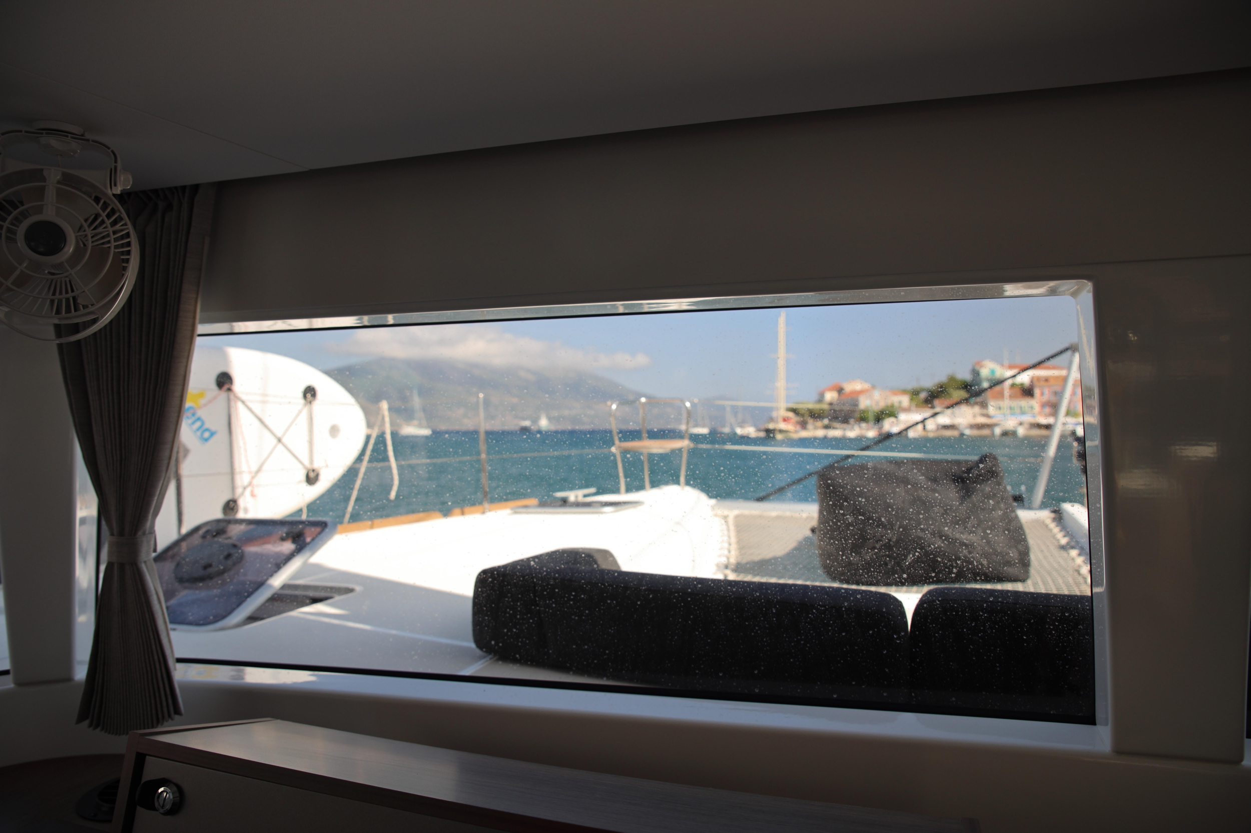 Lagoon 450 Flybridge — photo 4