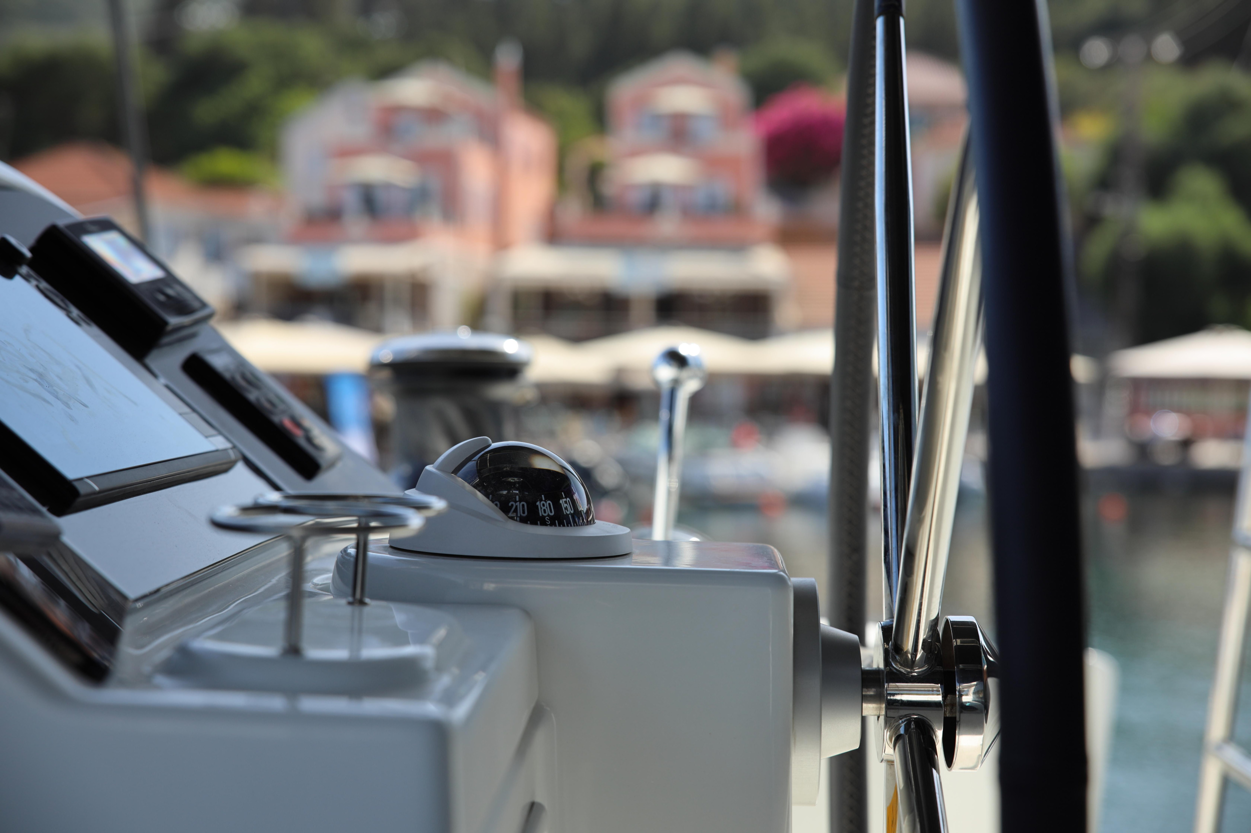 Lagoon 450 Flybridge — photo 14