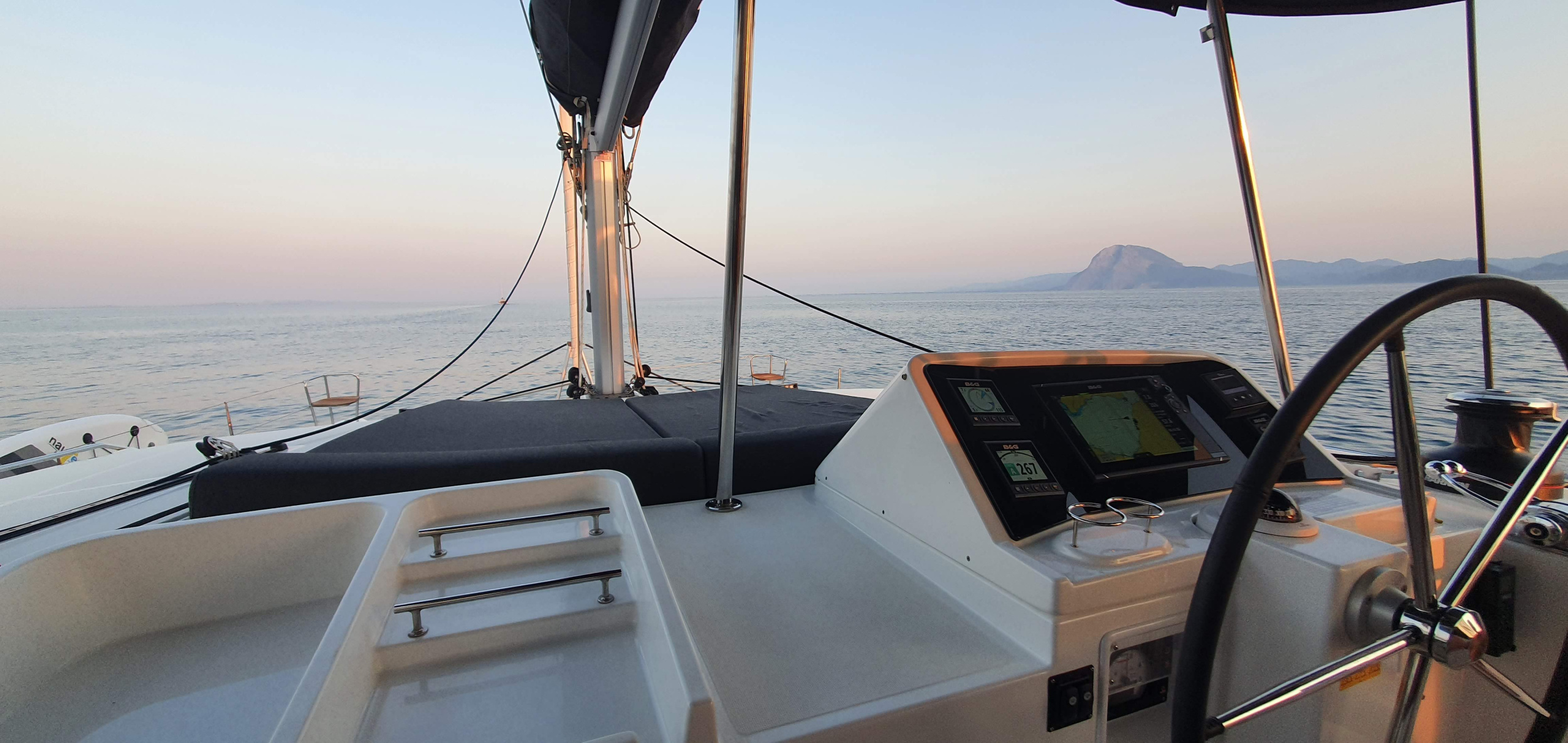 Lagoon 450 Flybridge — photo 13