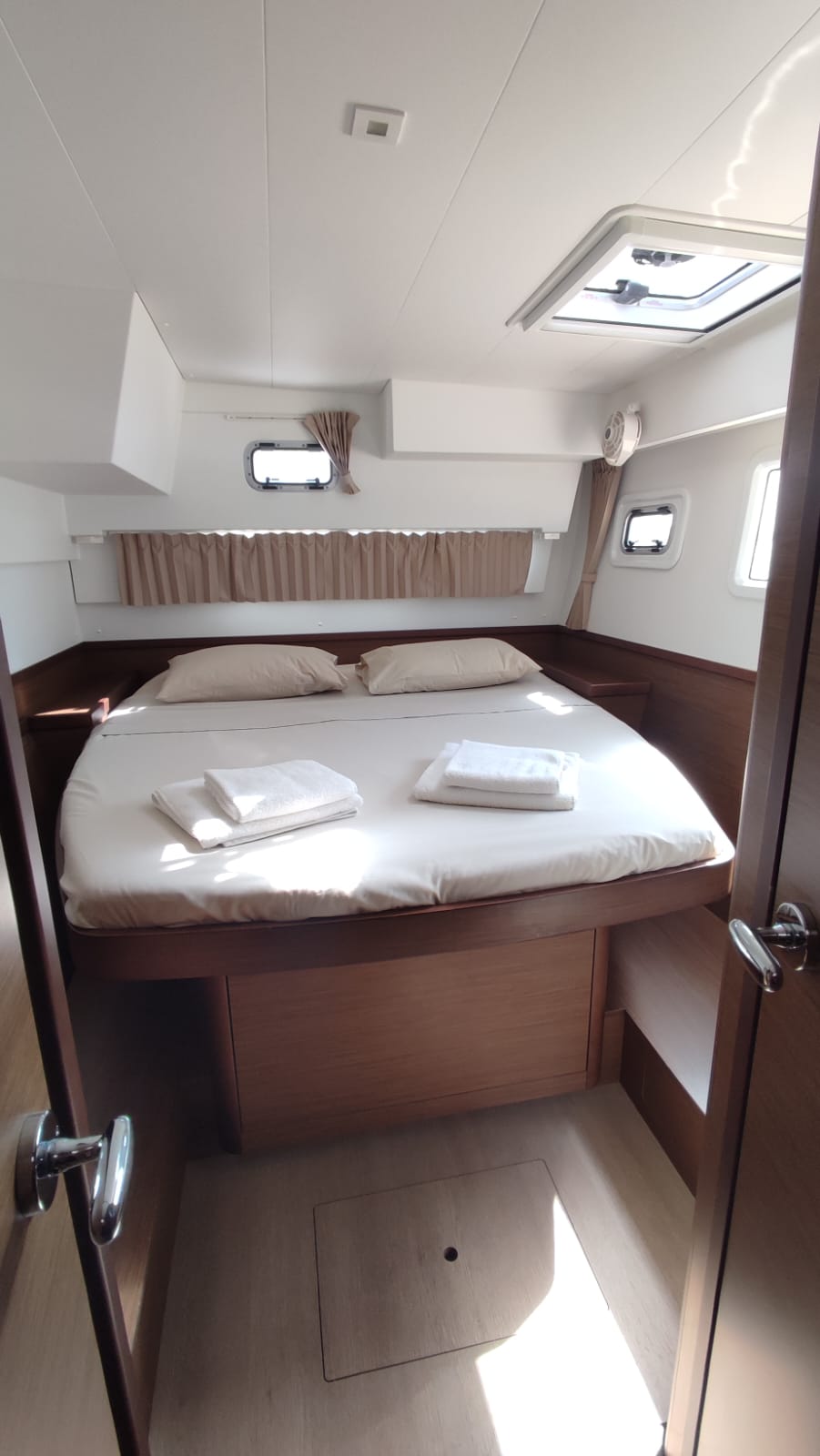 Lagoon 42 — photo 15