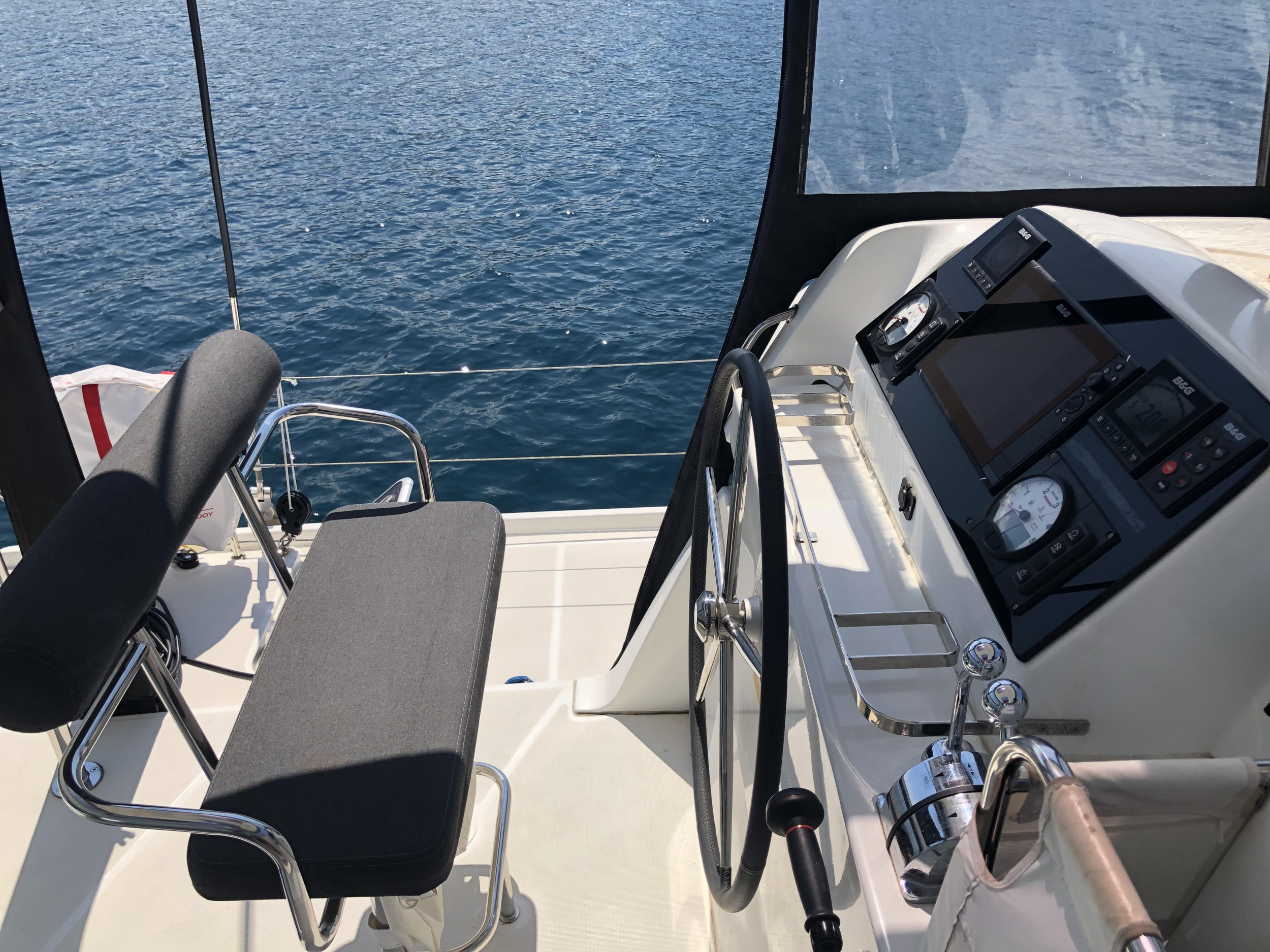 Lagoon 42 — photo 12
