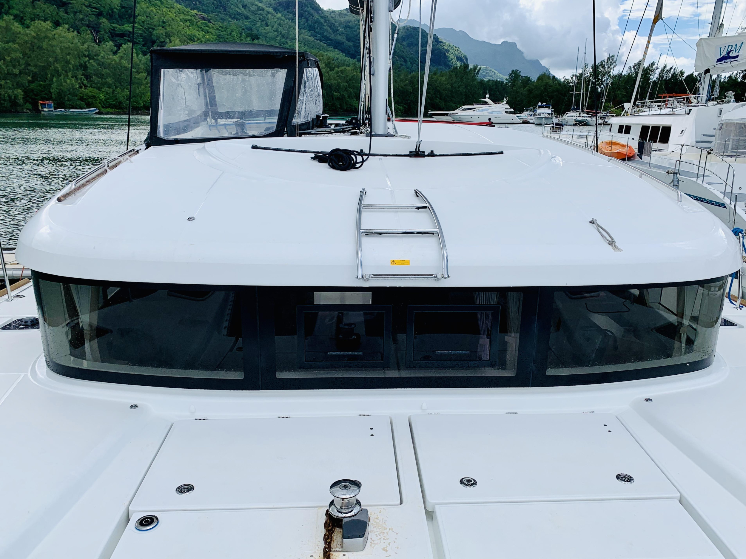 Lagoon 40 — photo 17
