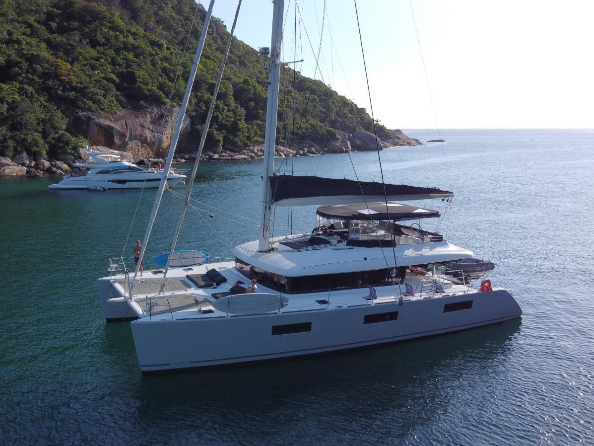 Lagoon 620 — photo 1