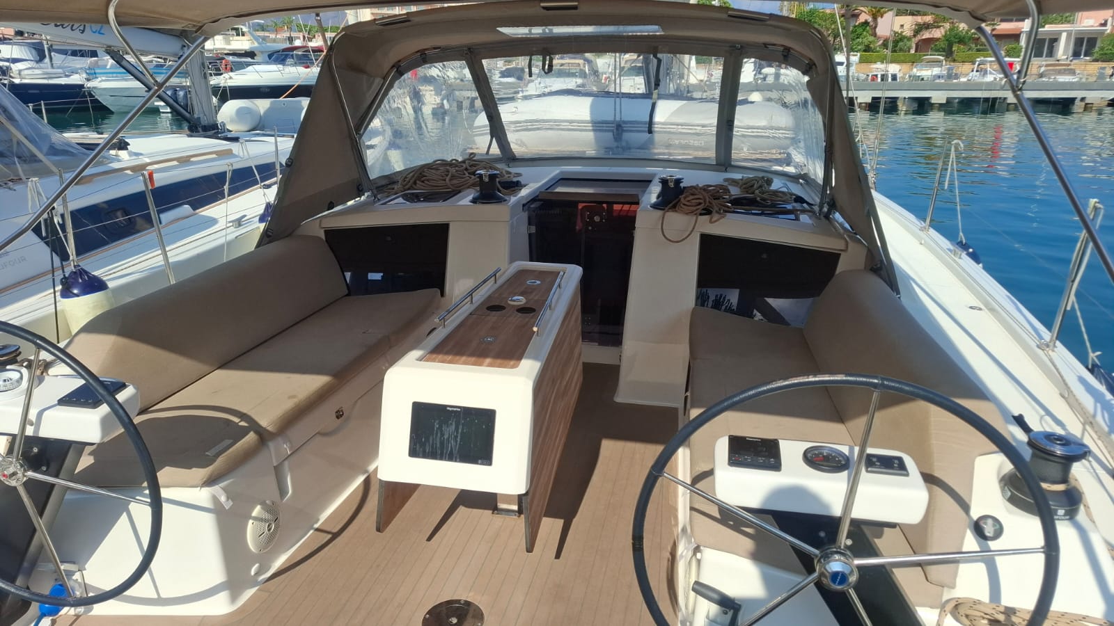 Dufour 430 Grand Large — photo 6