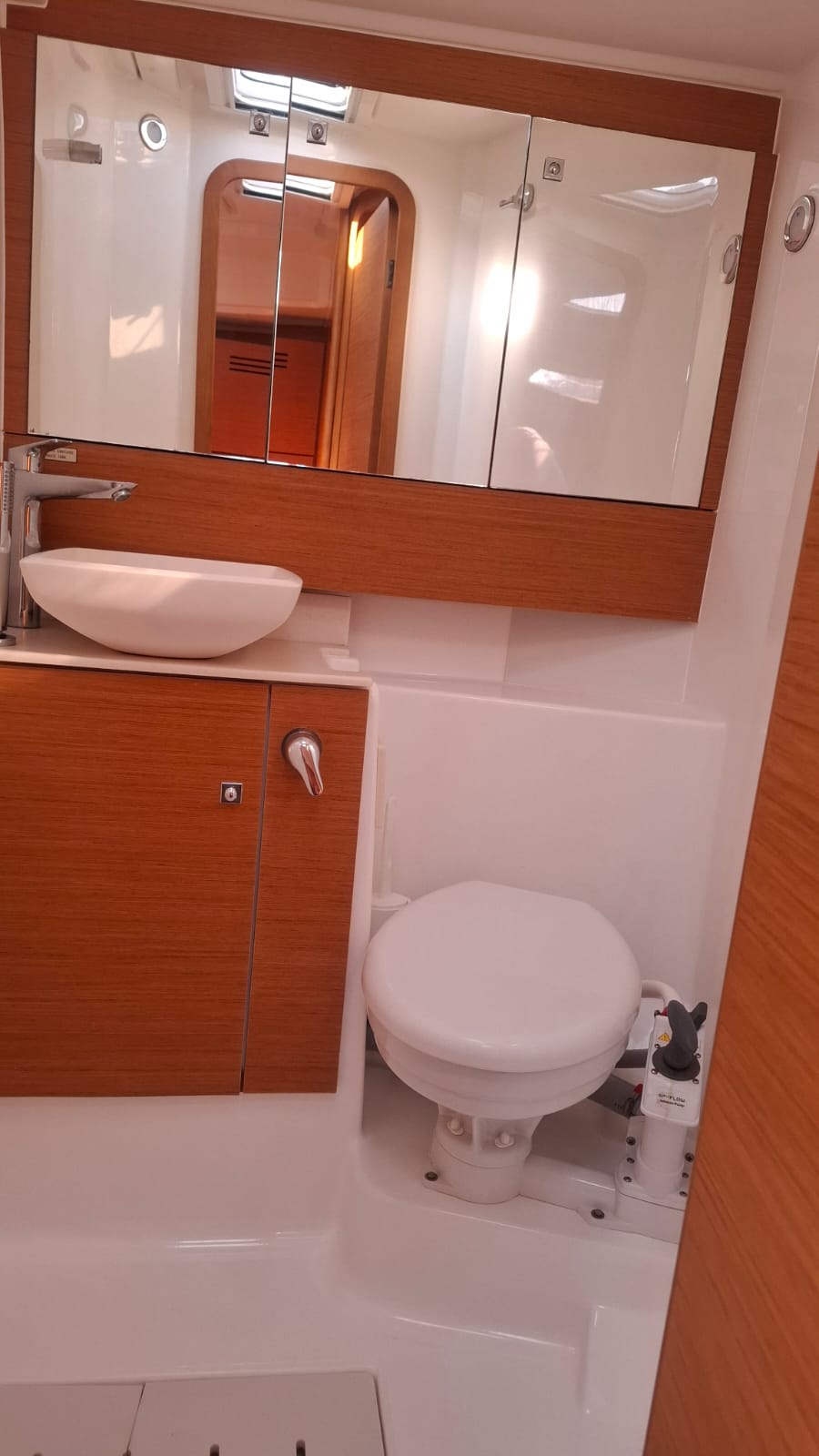 Dufour 430 Grand Large — photo 4