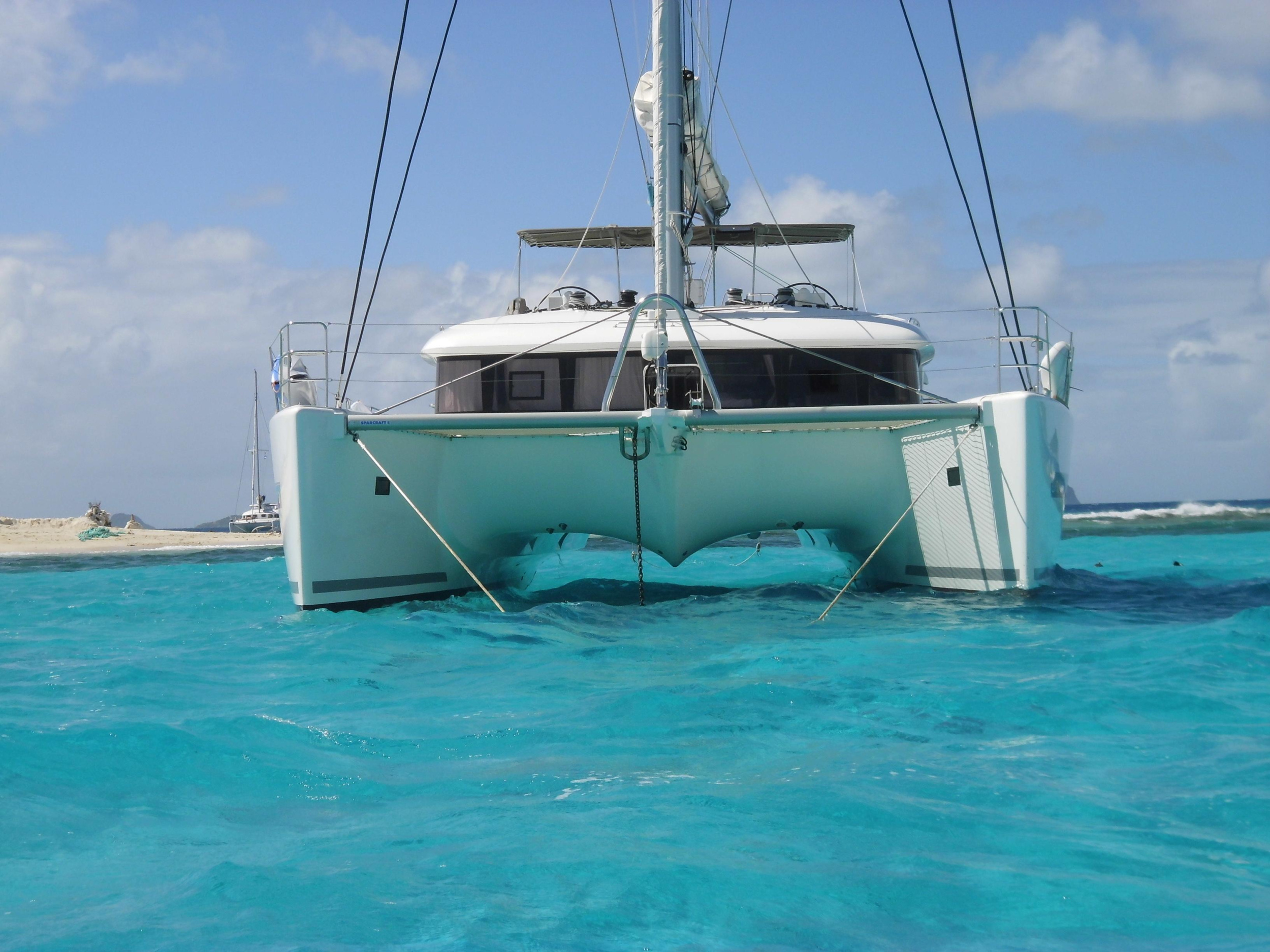 Lagoon 620 — photo 34