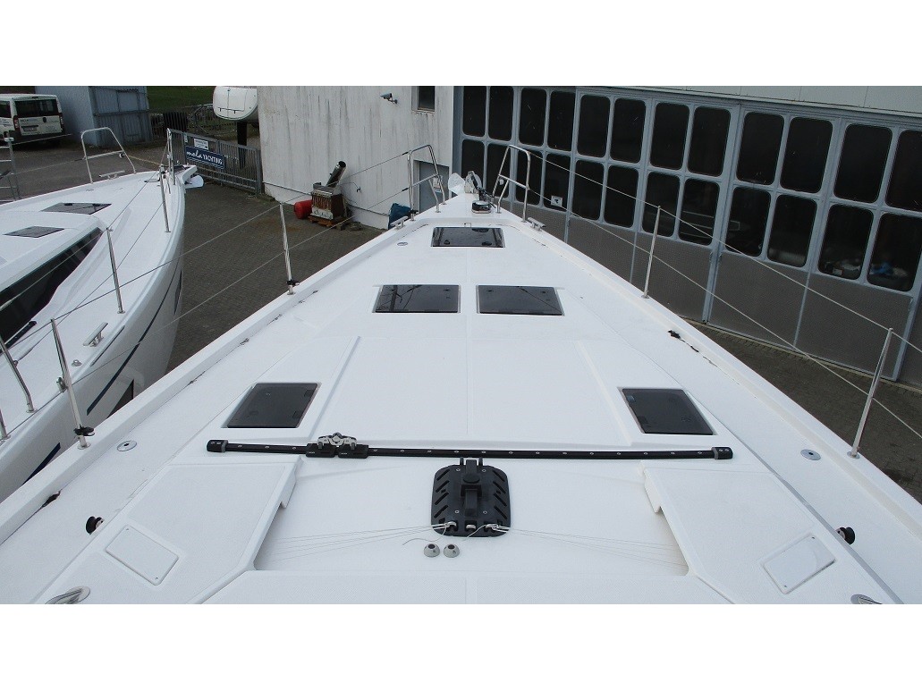 Bavaria C45 — photo 1