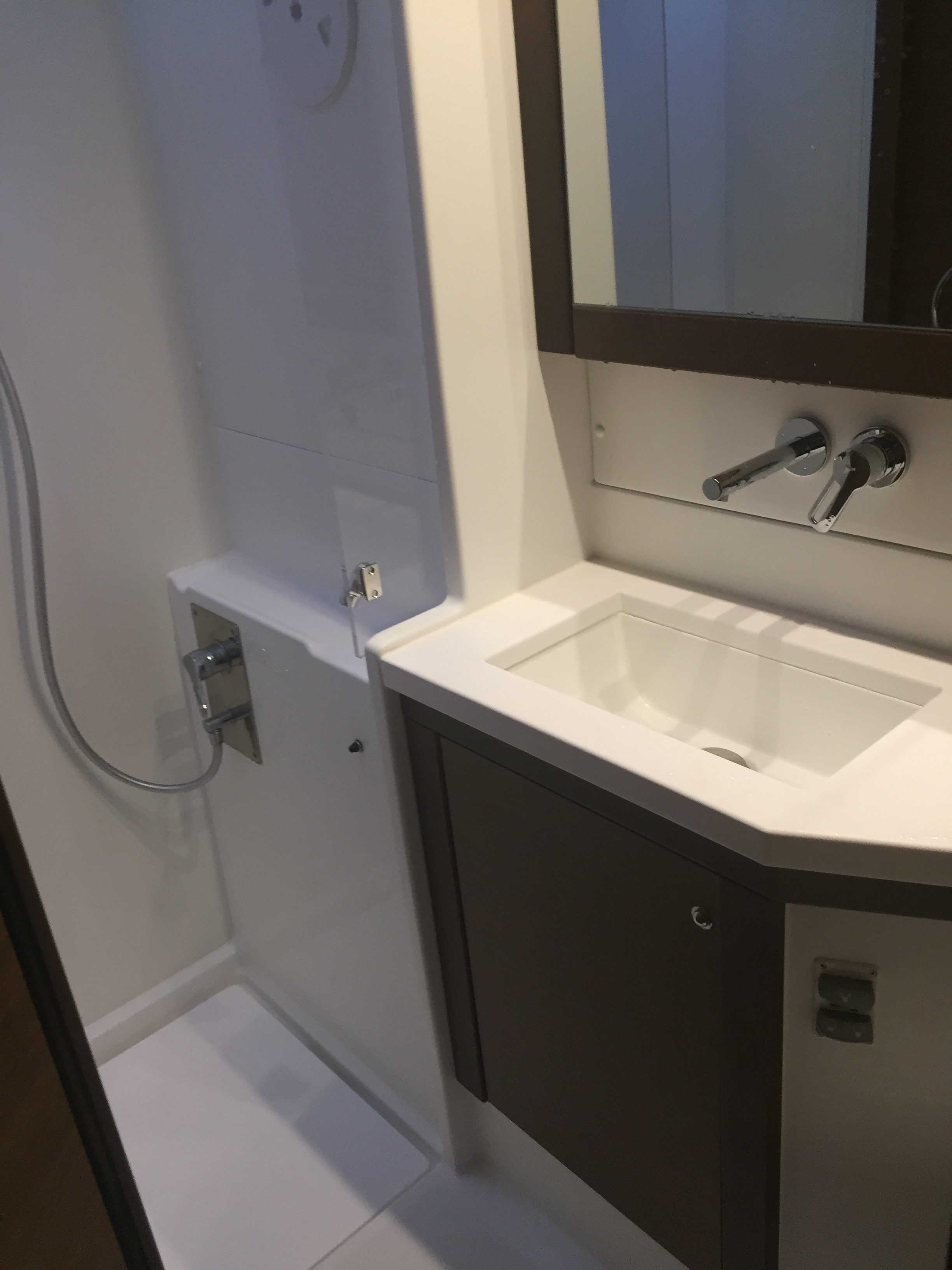 Lagoon 450 SporTop — photo 13