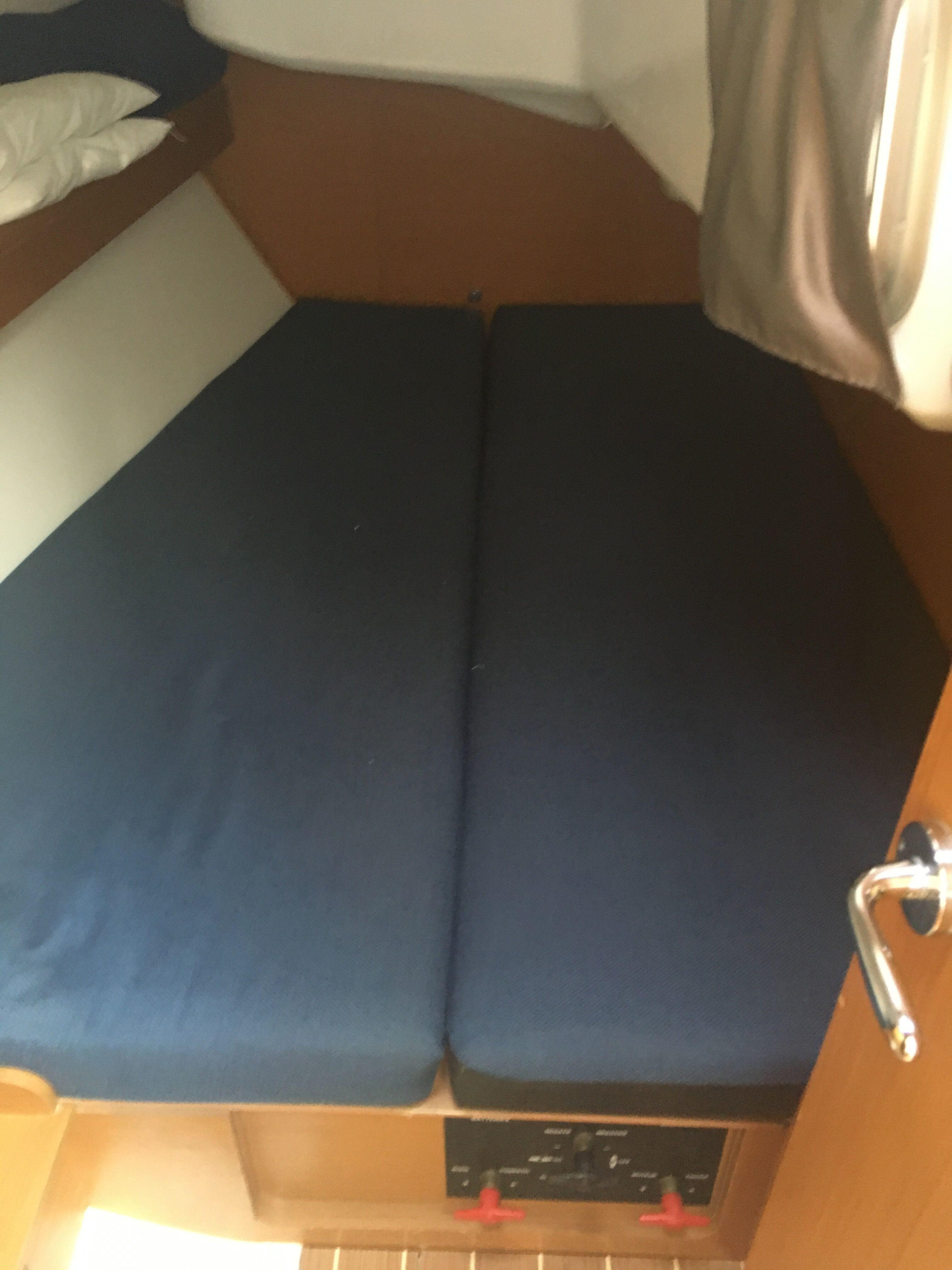 Sun Odyssey 36i — photo 10