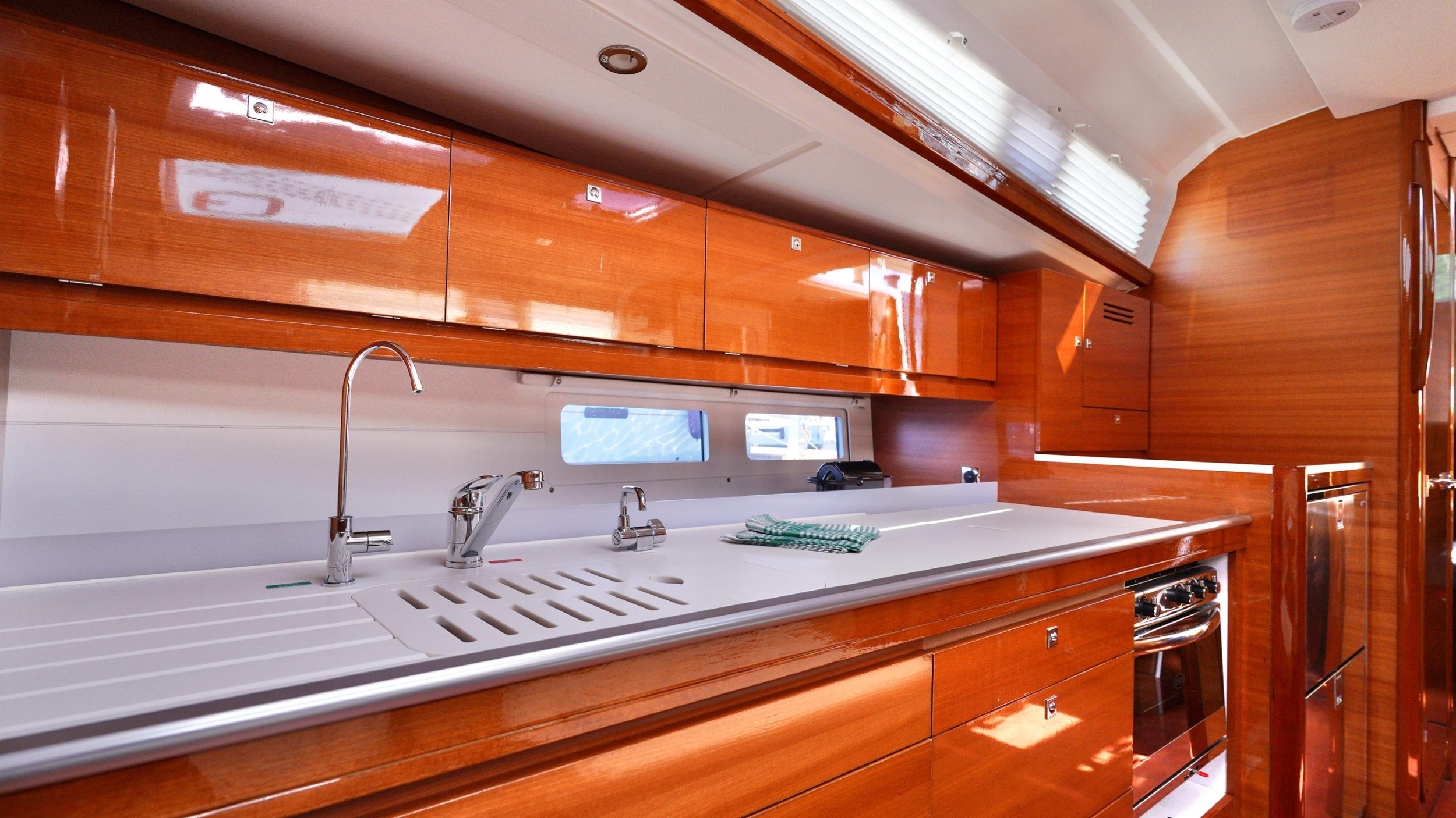 Dufour 460 Grand Large — photo 6