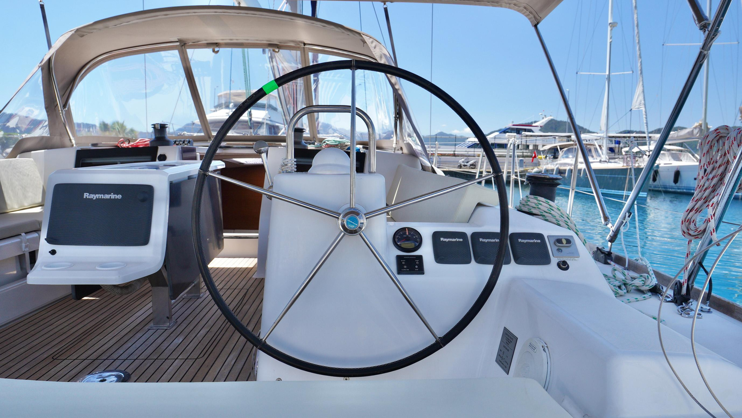 Dufour 460 Grand Large — photo 4
