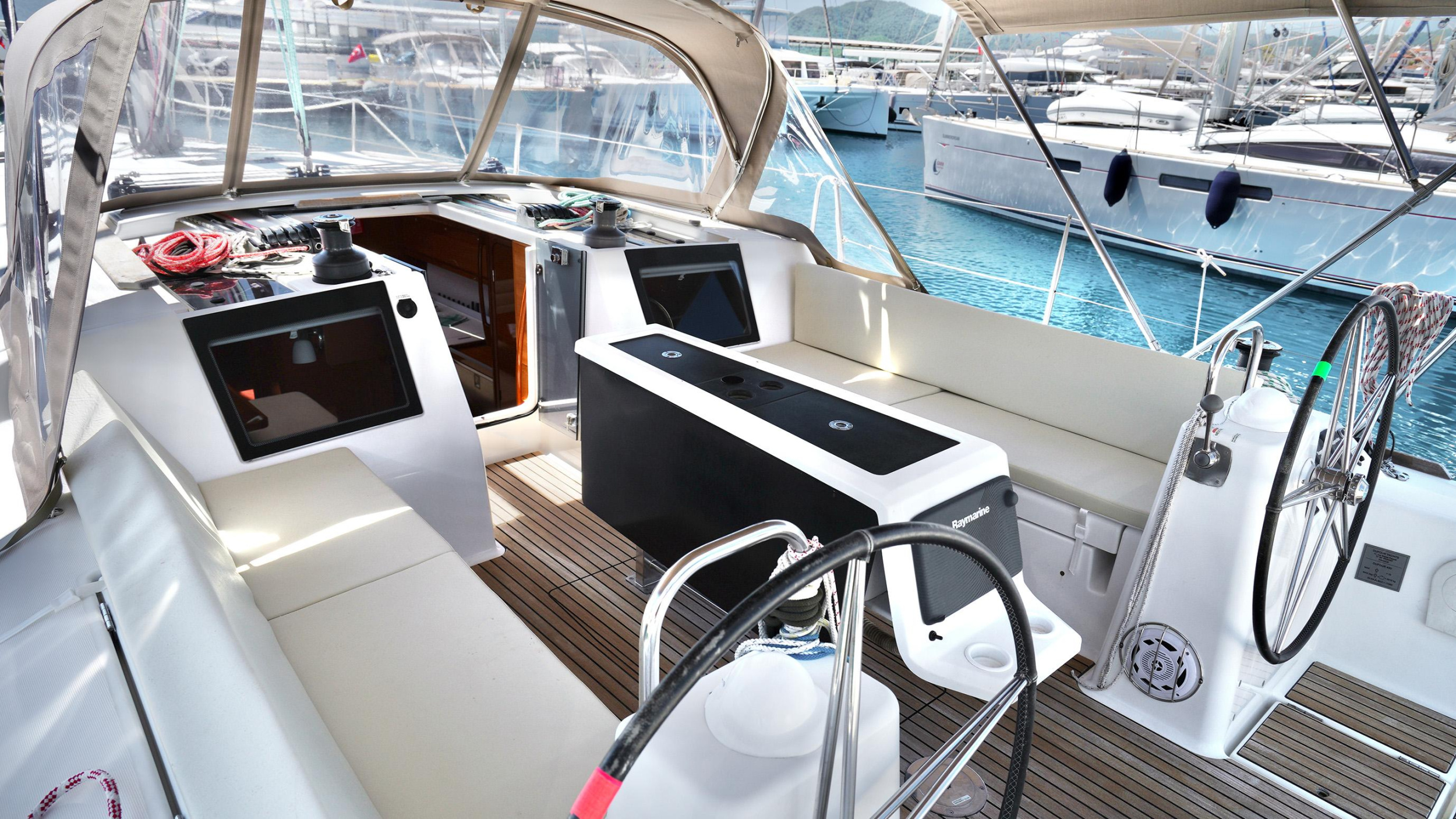 Dufour 460 Grand Large — photo 18