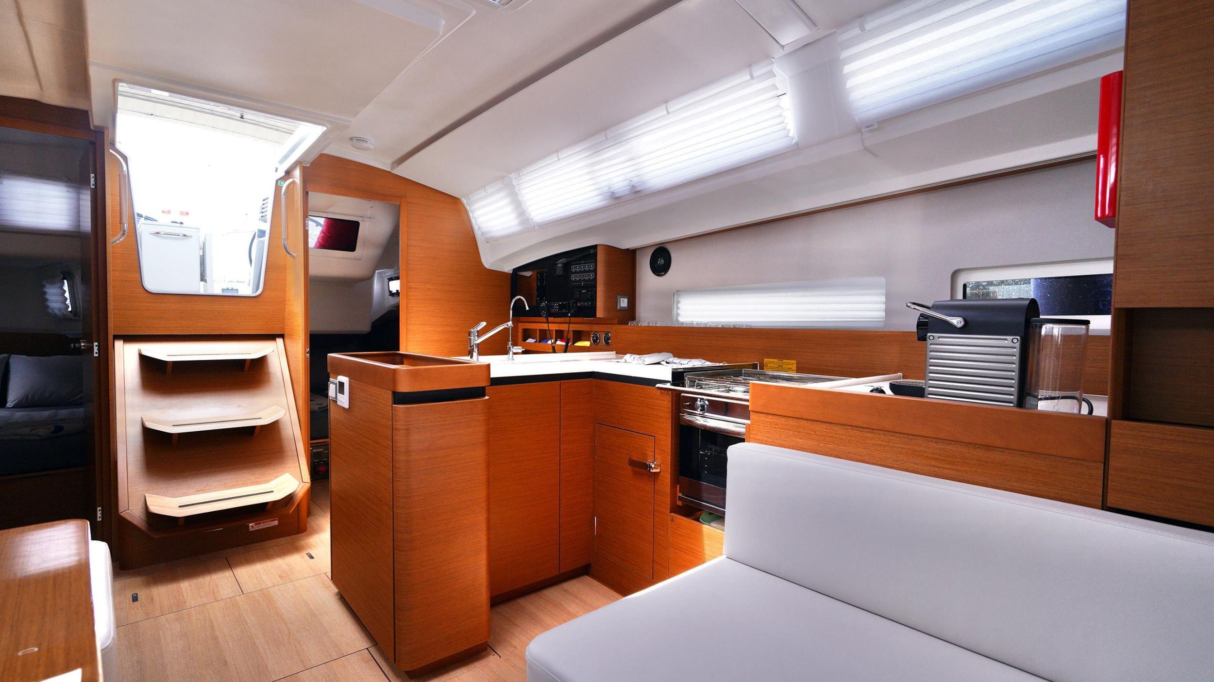Sun Odyssey 410 — photo 4