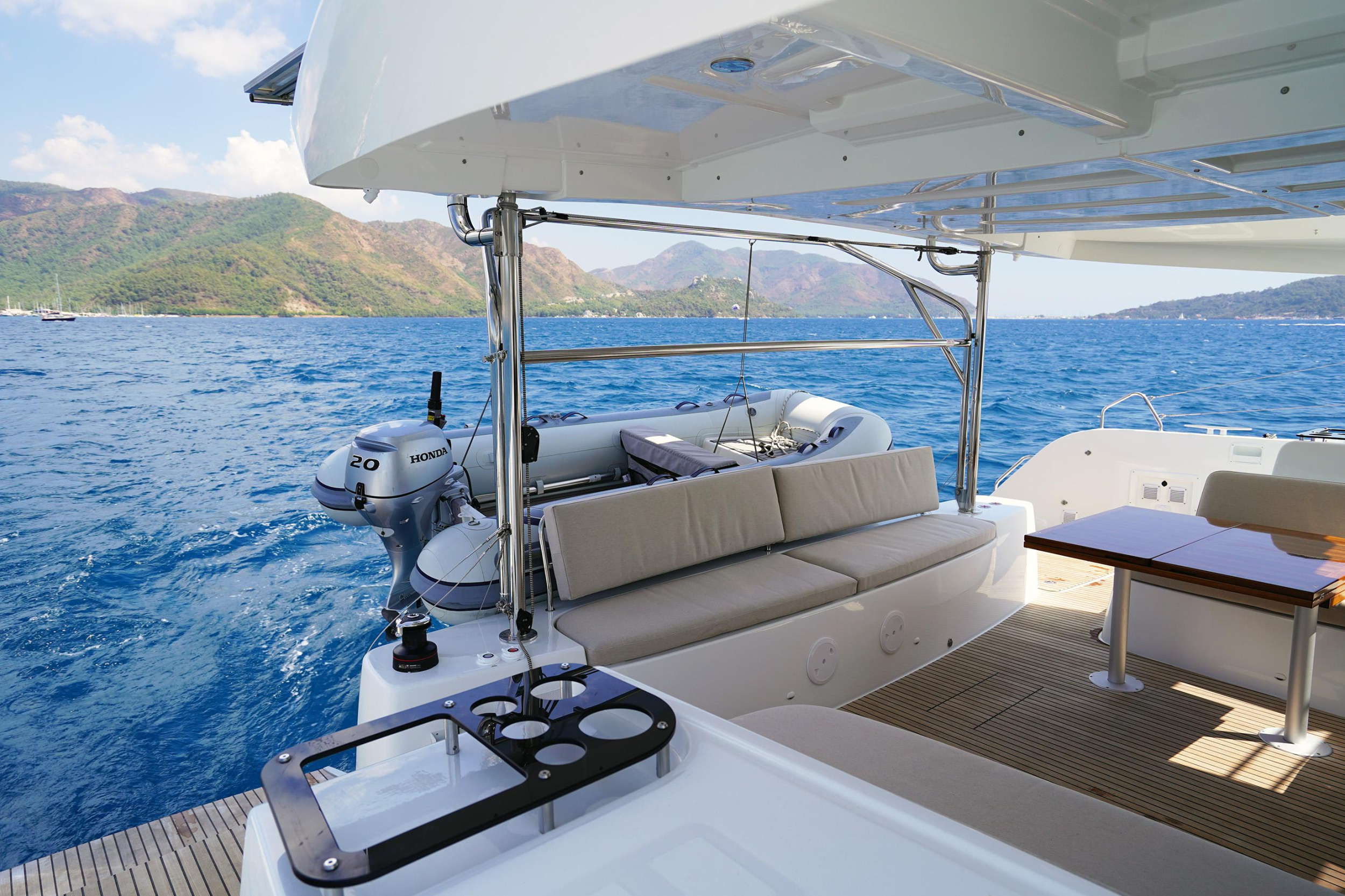 Lagoon 46 — photo 13