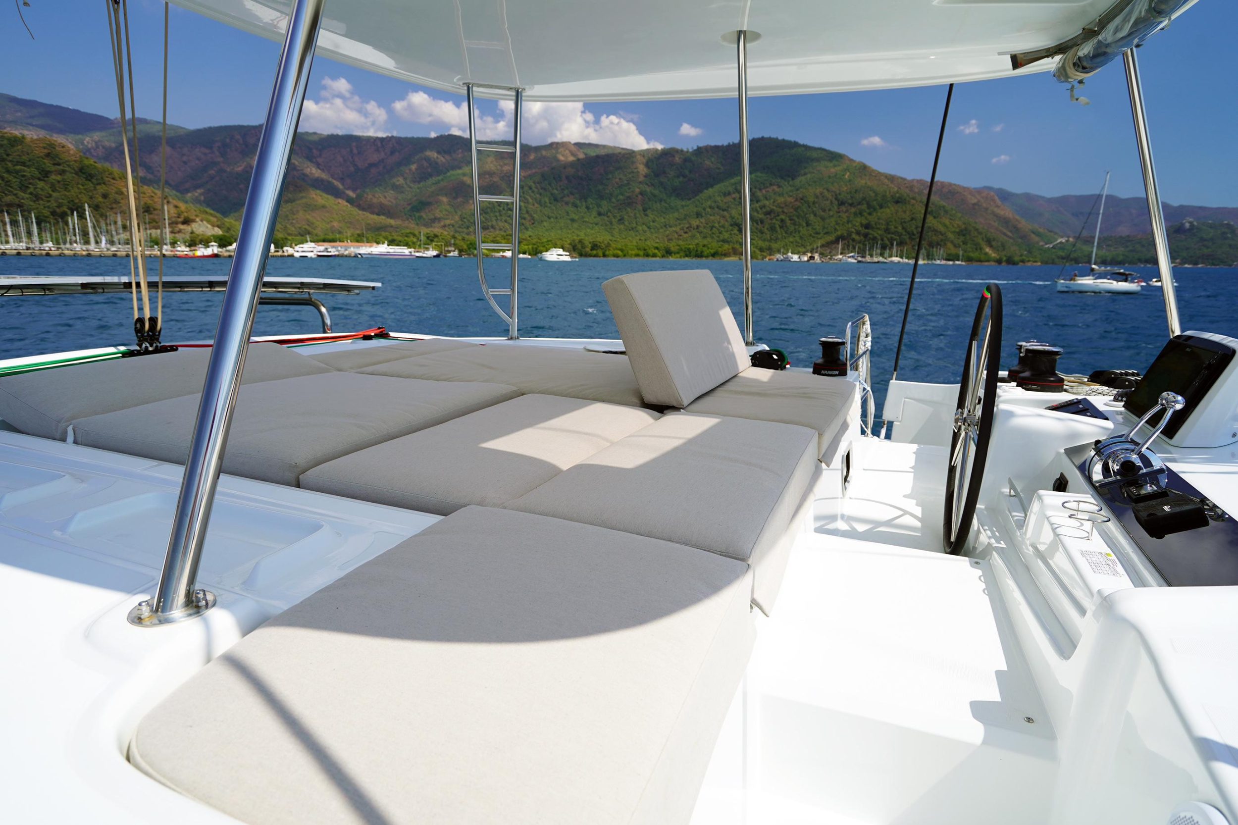 Lagoon 46 — photo 21