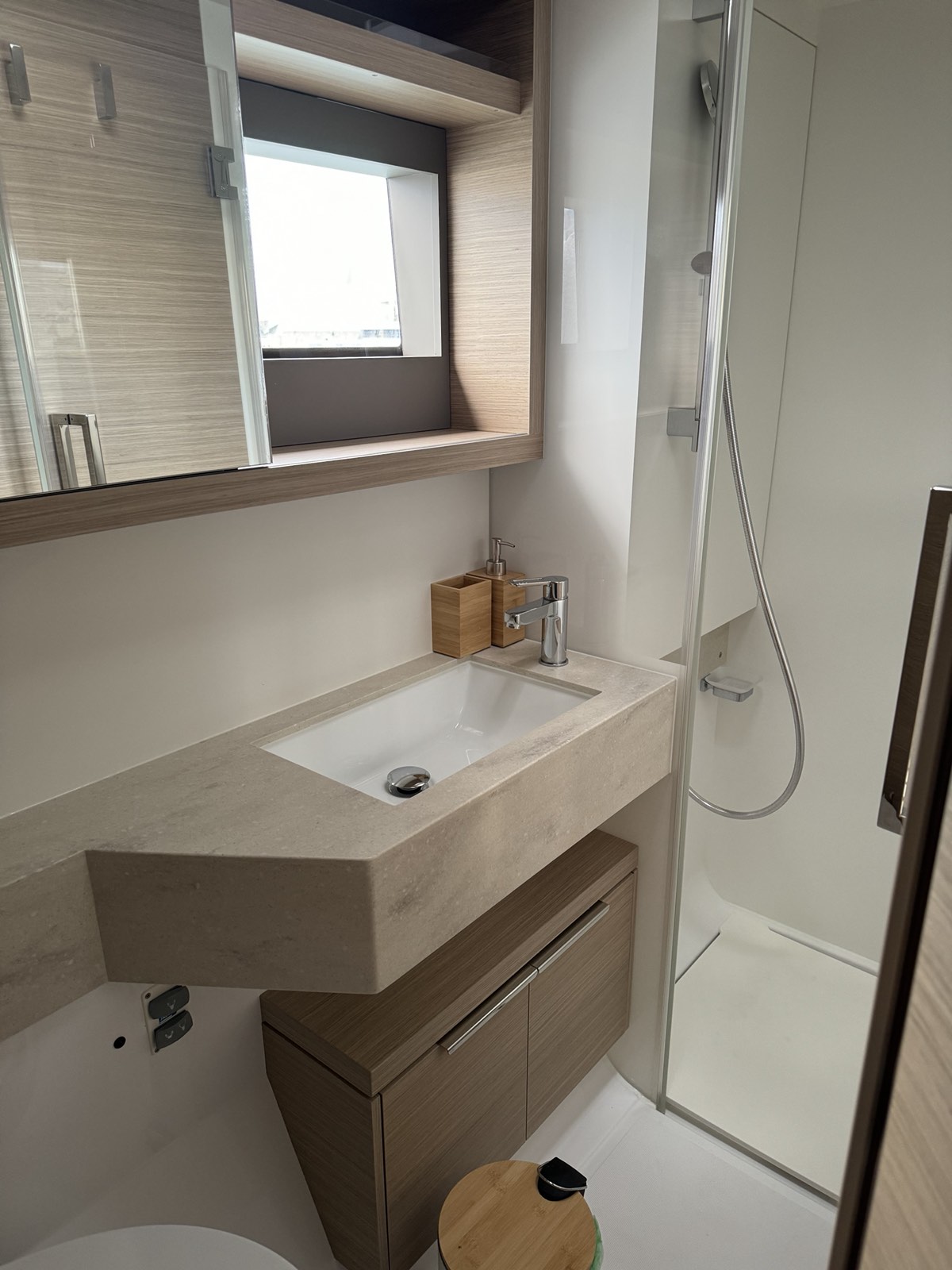 Lagoon 51 — photo 23