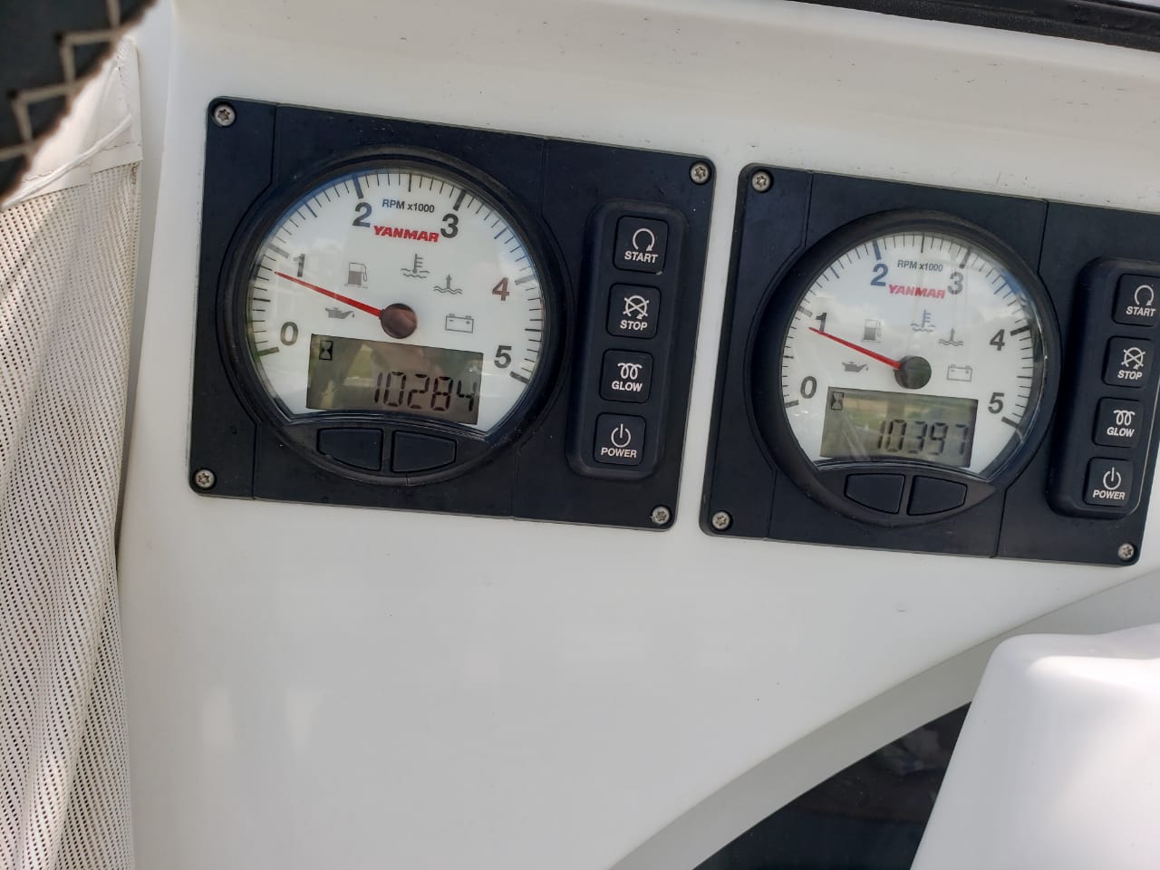 Lagoon 450 SporTop — photo 23