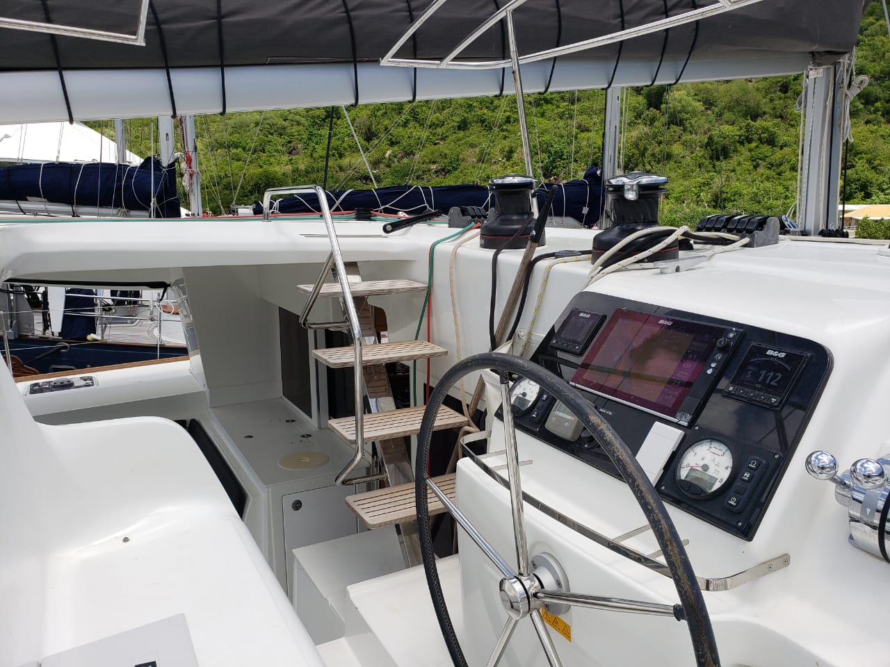 Lagoon 450 SporTop — photo 22