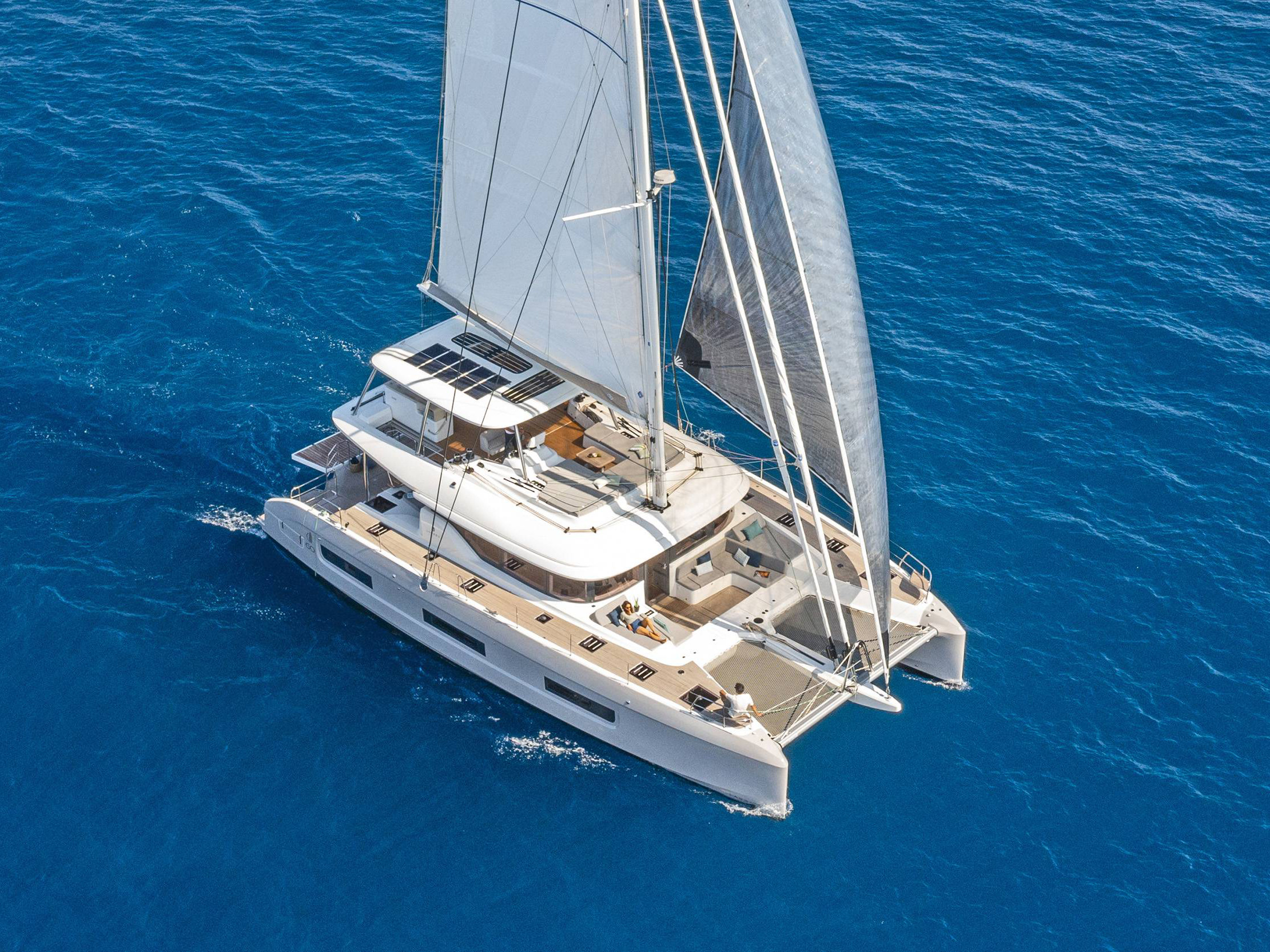 Lagoon 60 — photo 7