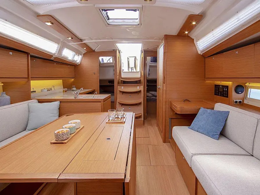 Dufour 390 Grand Large[G] — photo 3