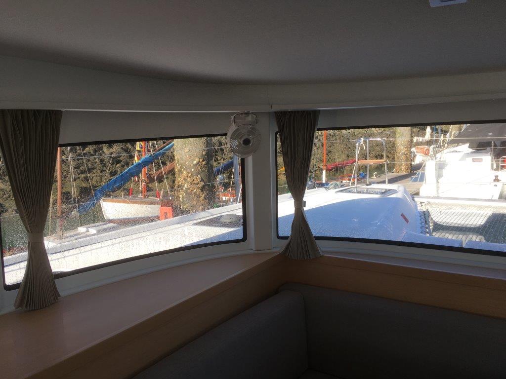 Lagoon 42 — photo 3