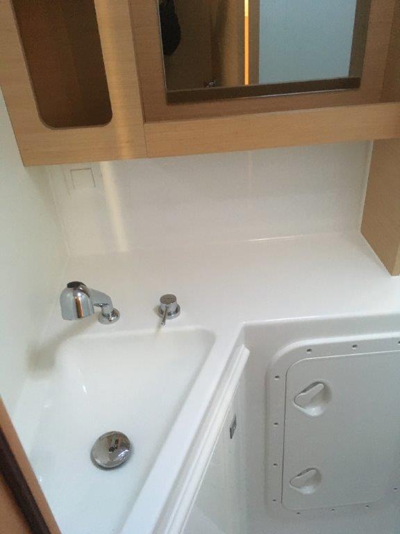 Lagoon 42 — photo 17