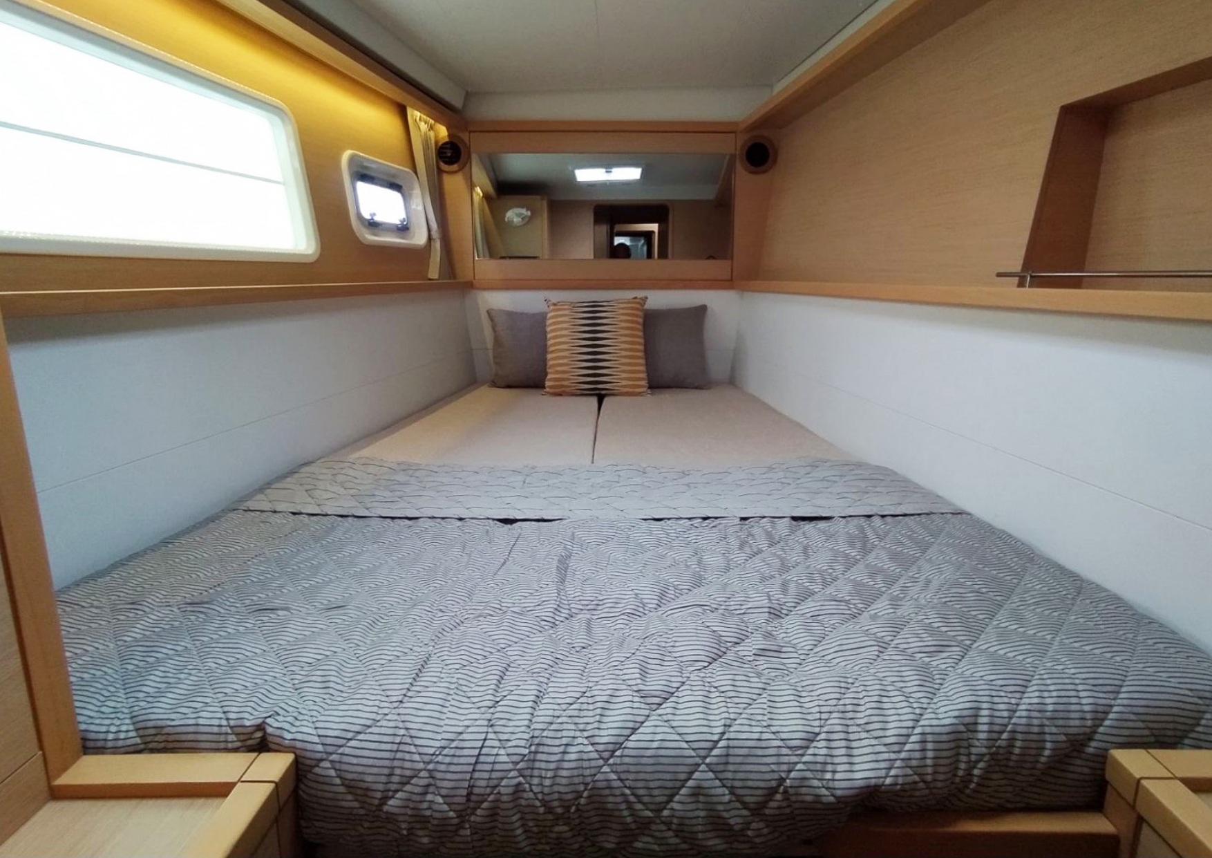 Lagoon 450 F — photo 18