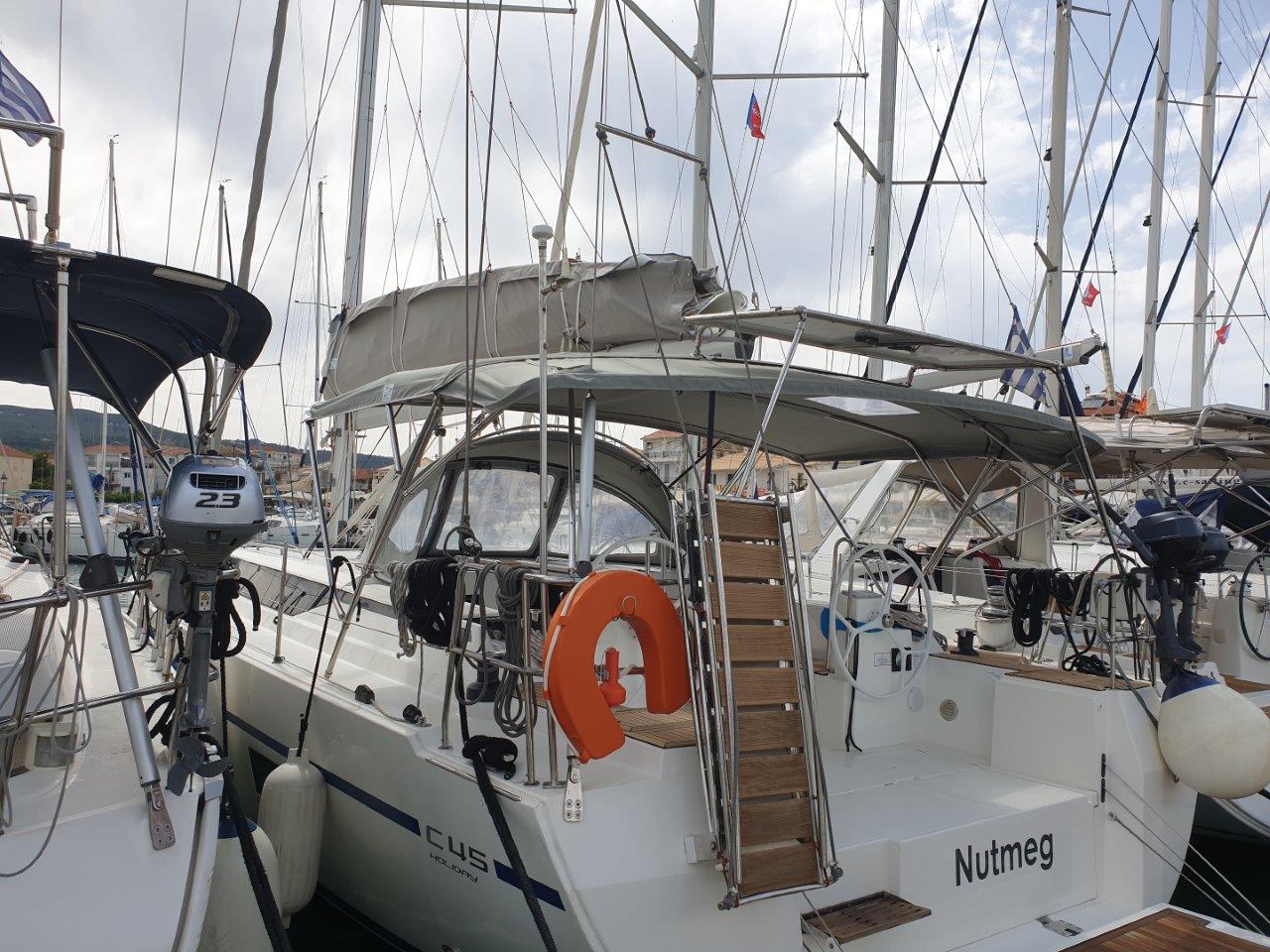 Bavaria C45 — photo 28