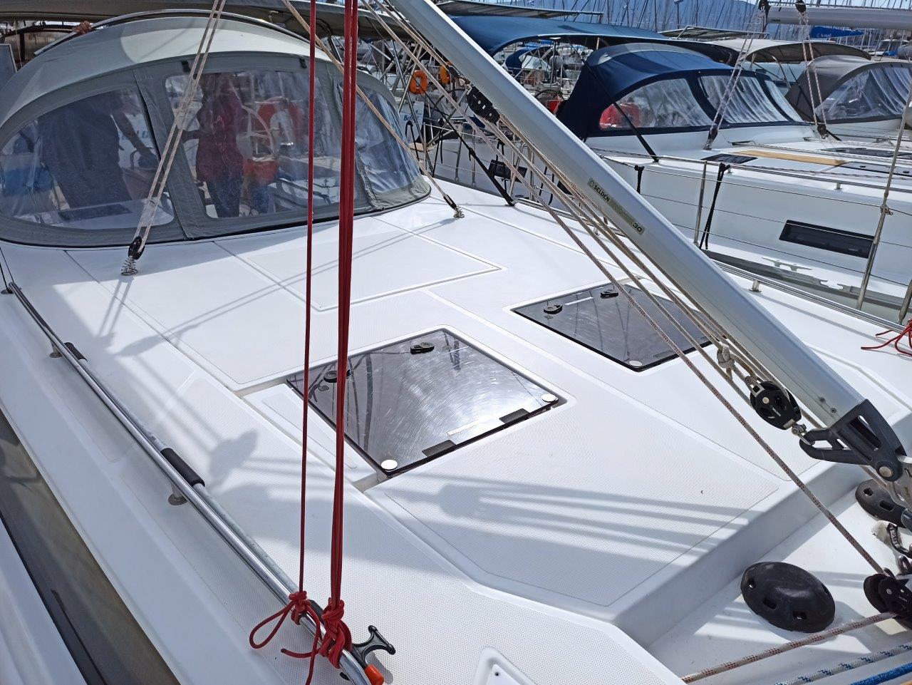 Bavaria C45 — photo 19