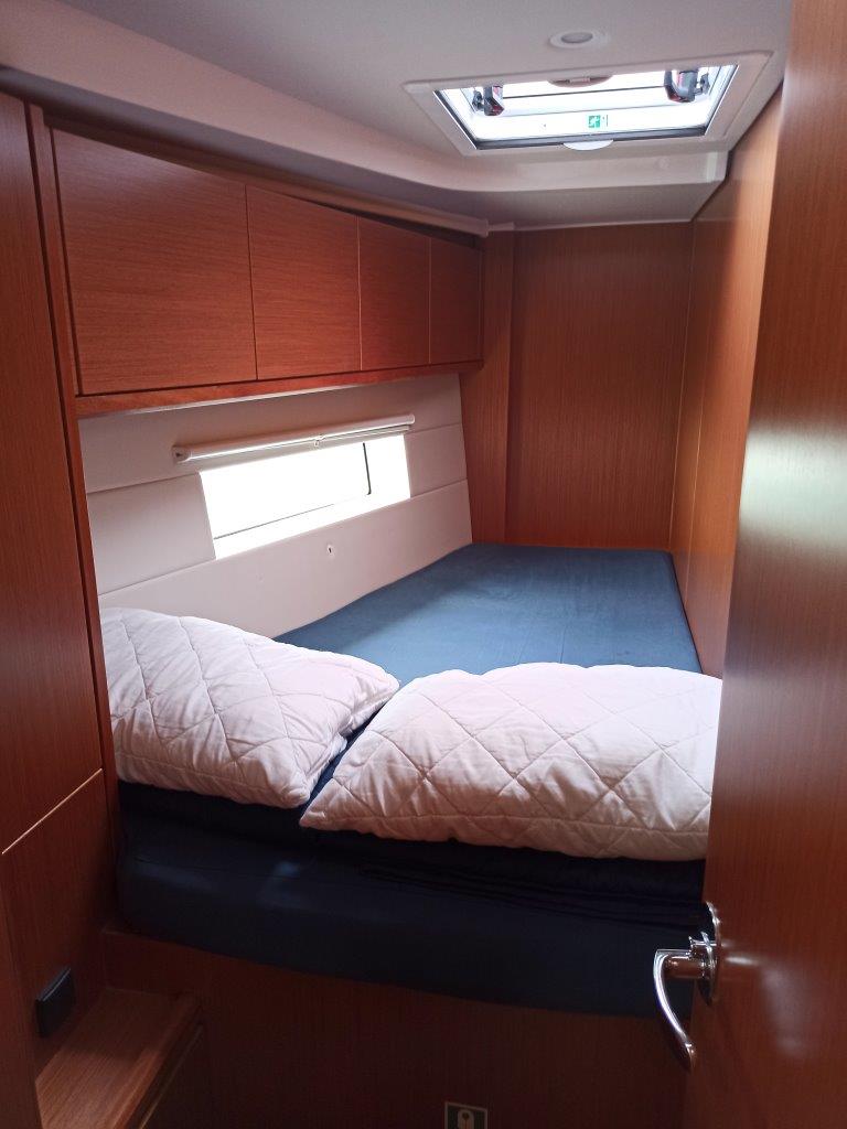 Bavaria C45 — photo 8