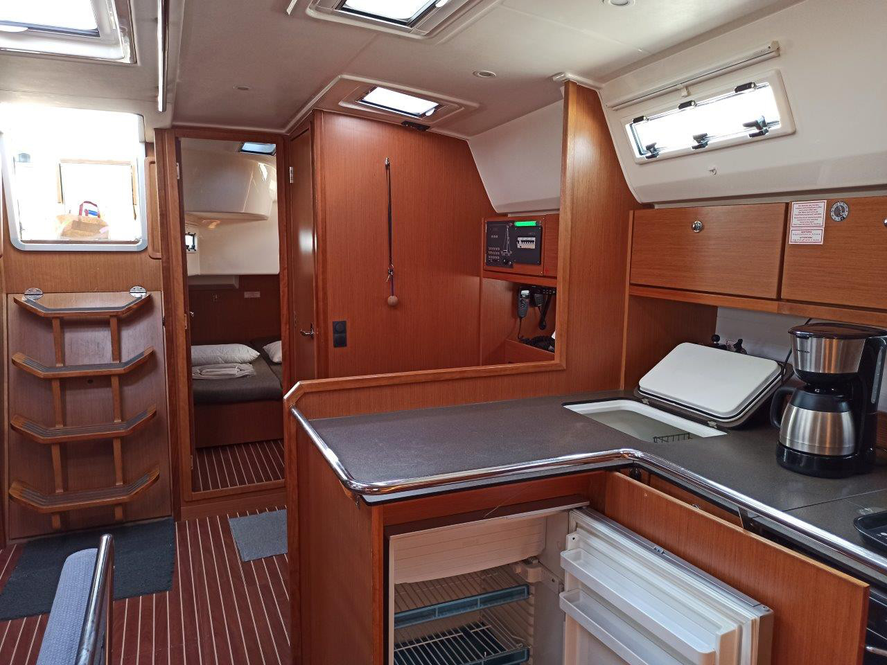 Bavaria 45 Cruiser — photo 6