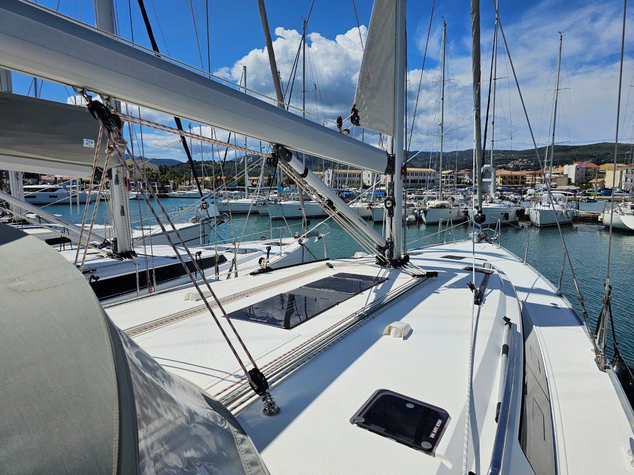 Bavaria 51 Cruiser — photo 19