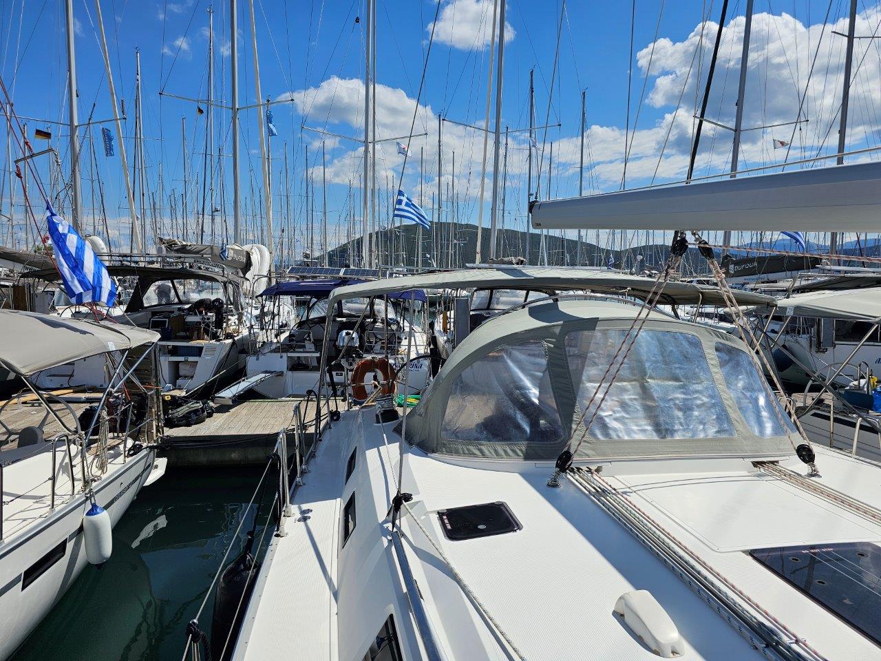 Bavaria 51 Cruiser — photo 23