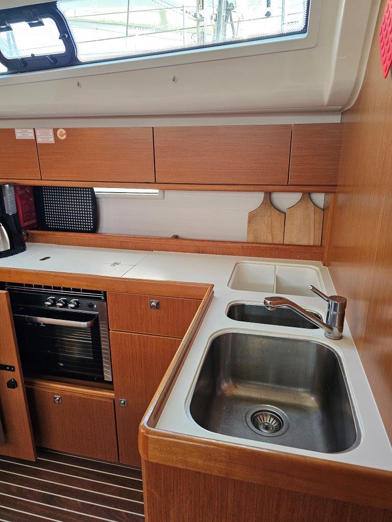 Bavaria 51 Cruiser — photo 43