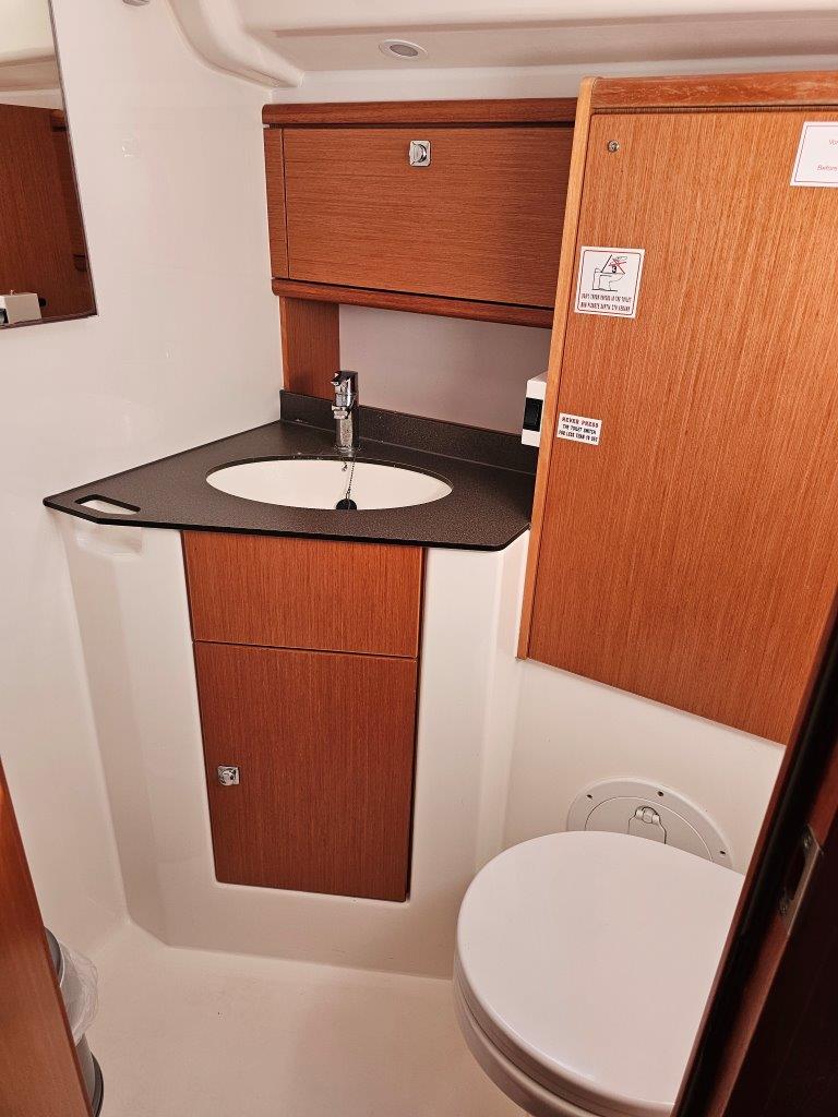 Bavaria 51 Cruiser — photo 5