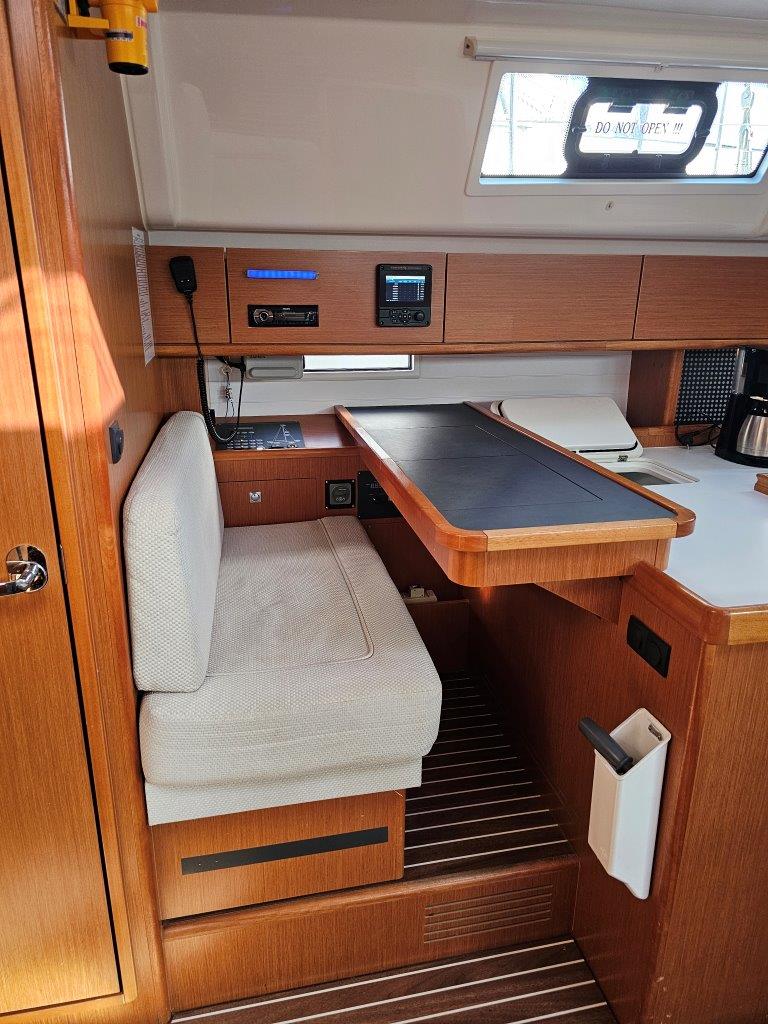 Bavaria 51 Cruiser — photo 22