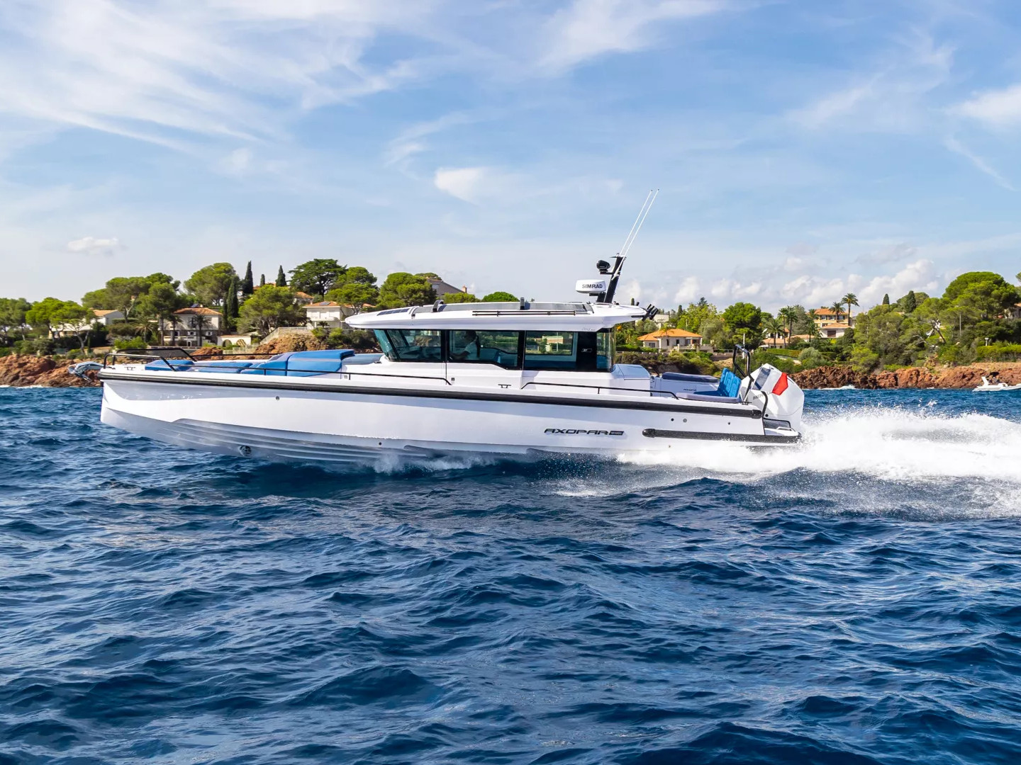 Axopar 37 XC Cross Cabin — photo 1