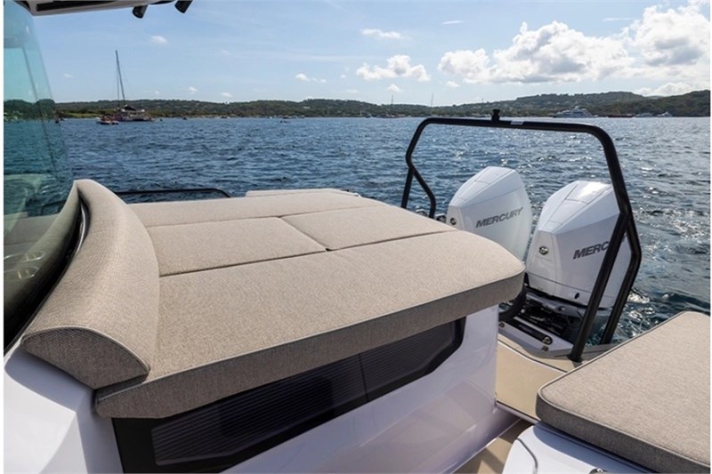 Axopar 37 XC Cross Cabin — photo 7