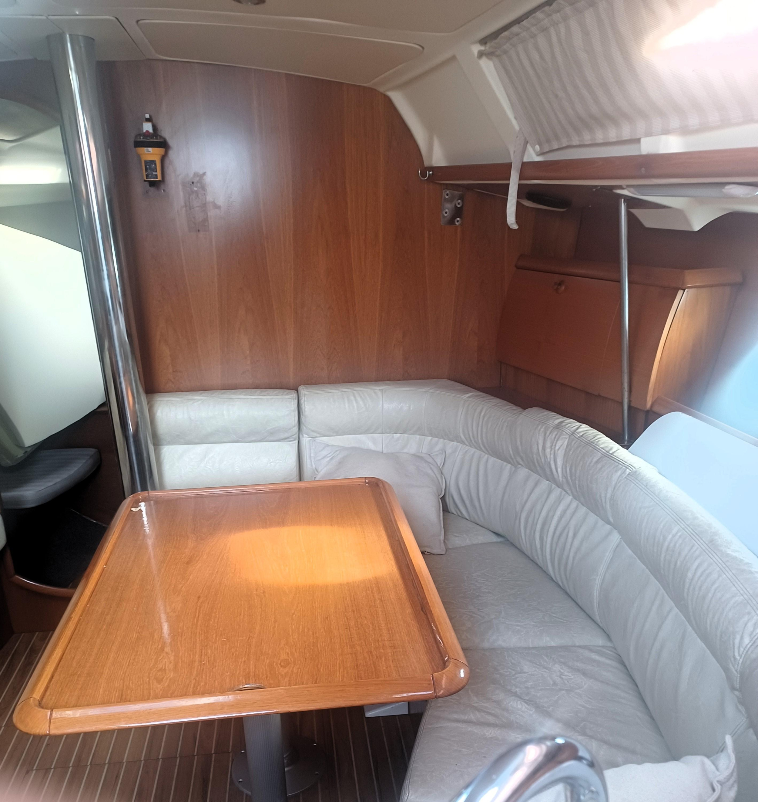 Sun Odyssey 40.3 — photo 2