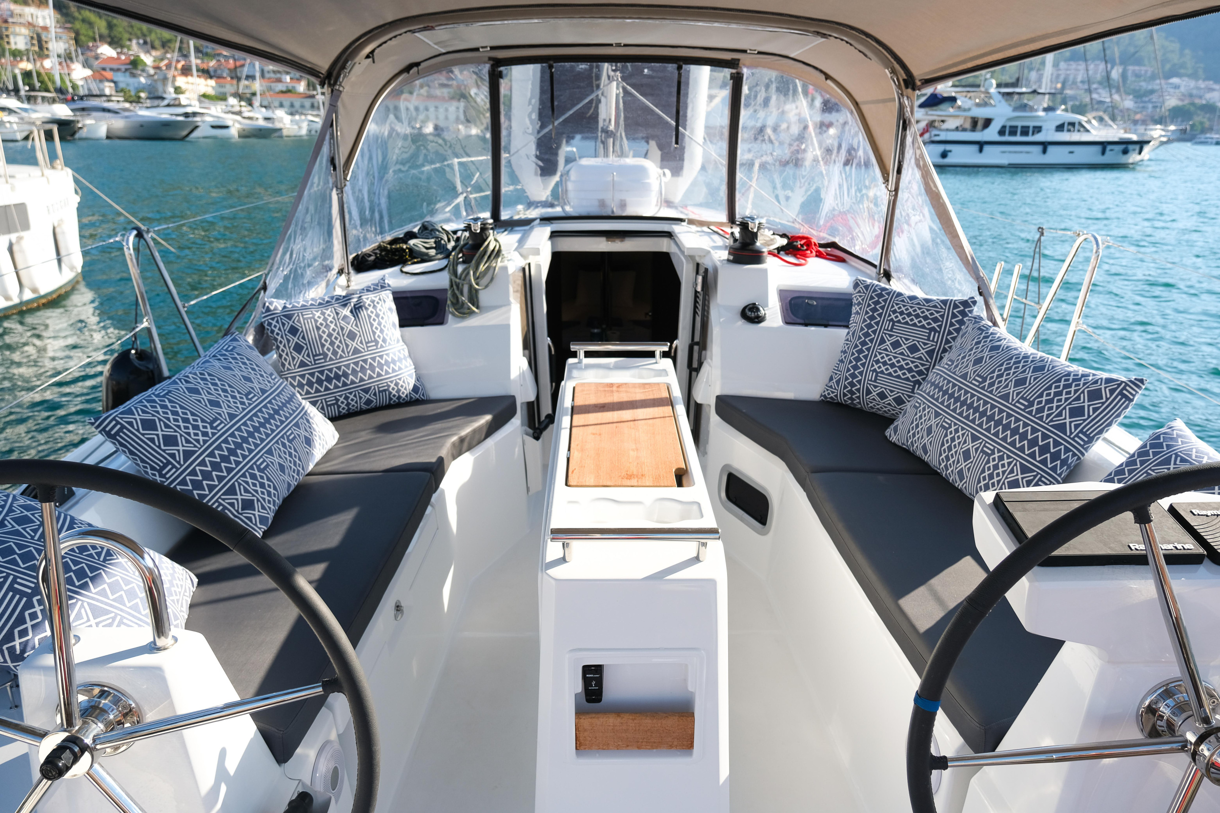 Oceanis 34.1 — photo 6