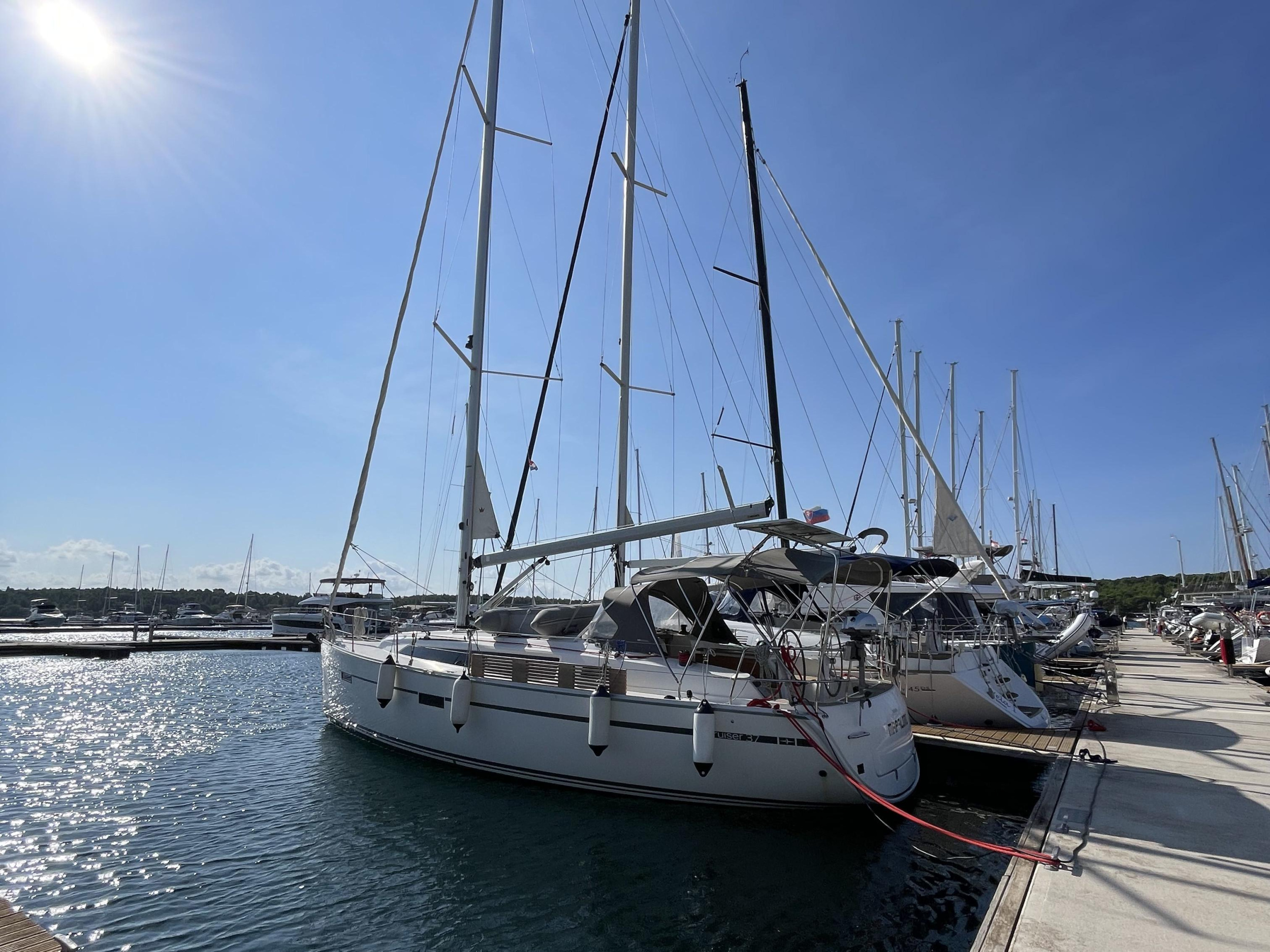 Bavaria 37 — photo 1