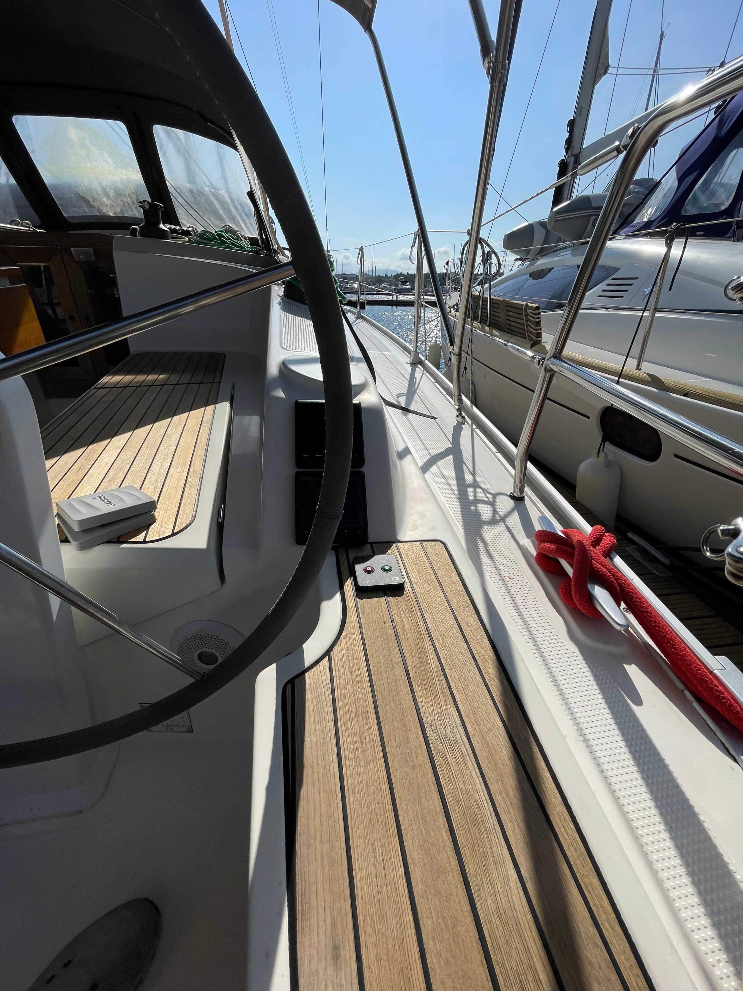 Bavaria 37 — photo 6