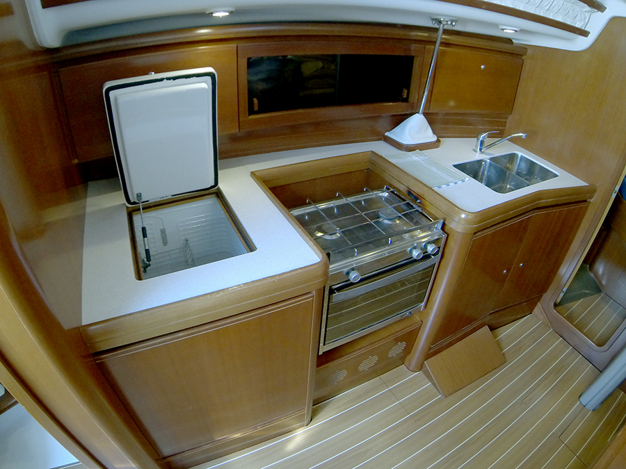 Grand Soleil 37 R — photo 4