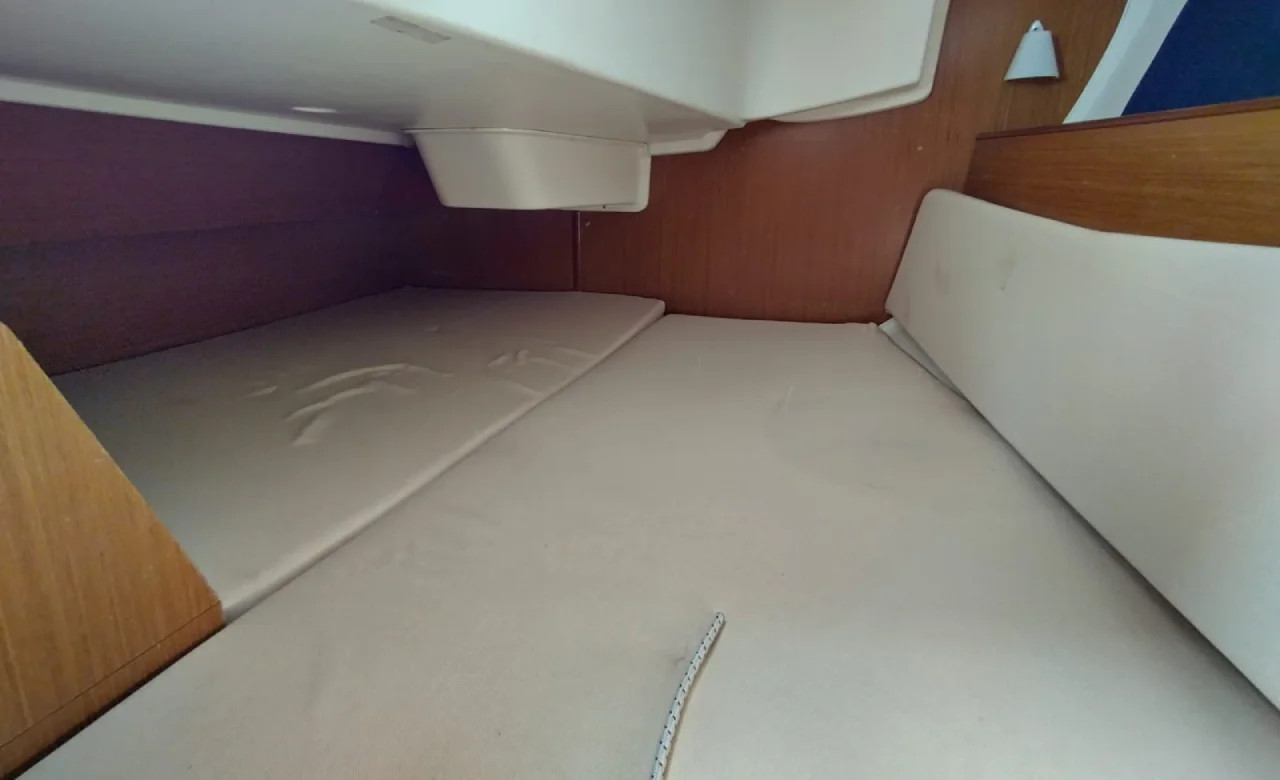 Sun Odyssey 32i — photo 6