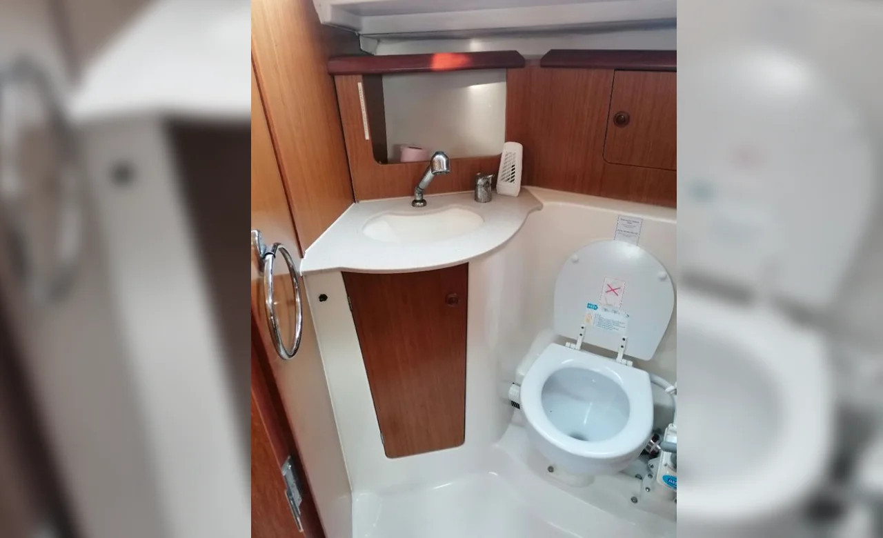 Sun Odyssey 32i — photo 11
