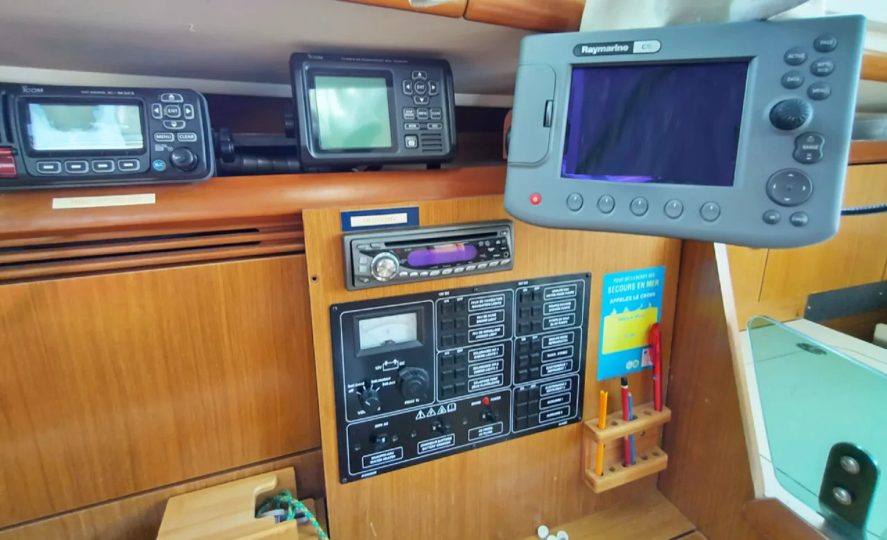 Sun Odyssey 32i — photo 10