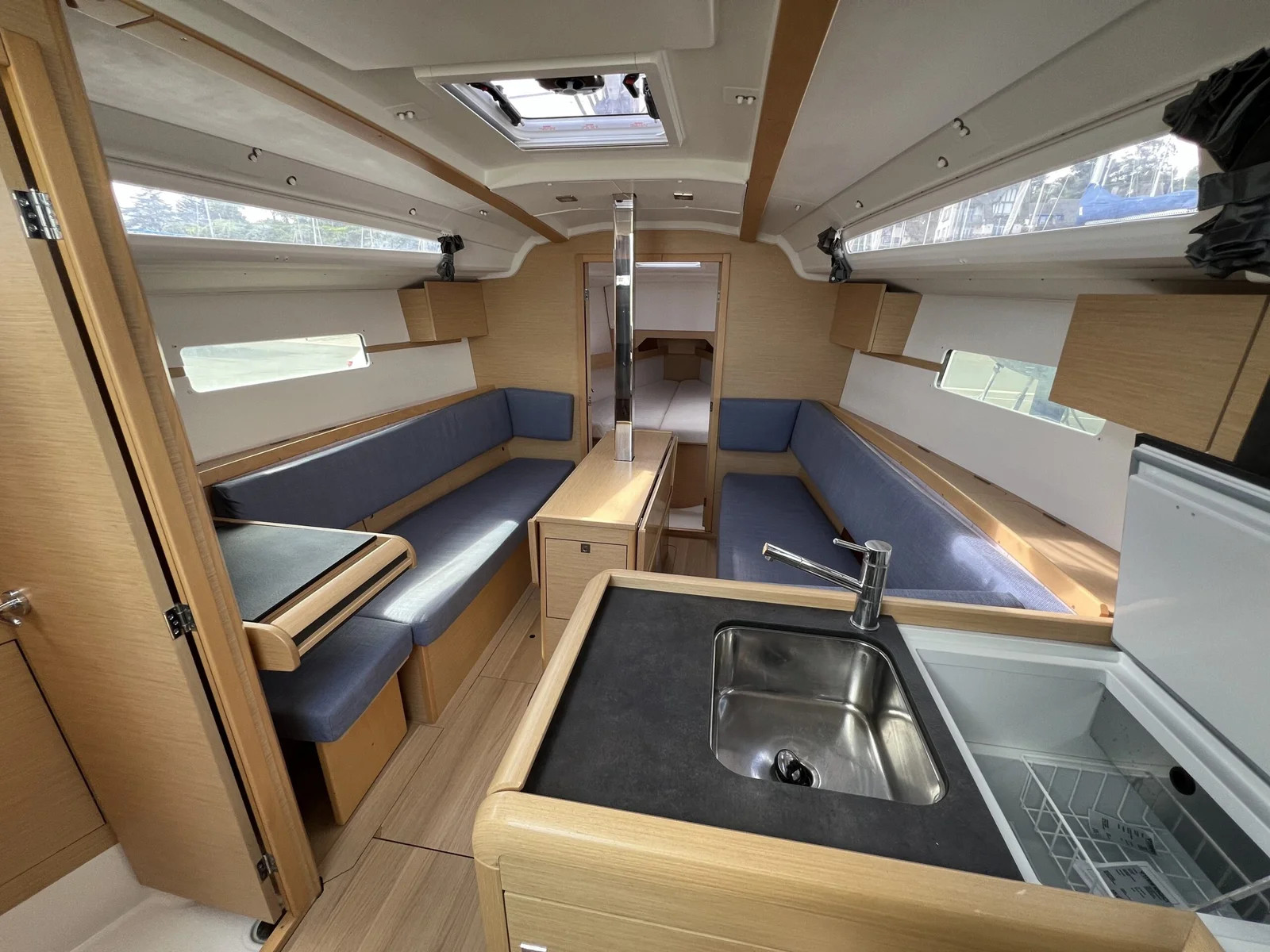 Sun Odyssey 349 (QR) — photo 8