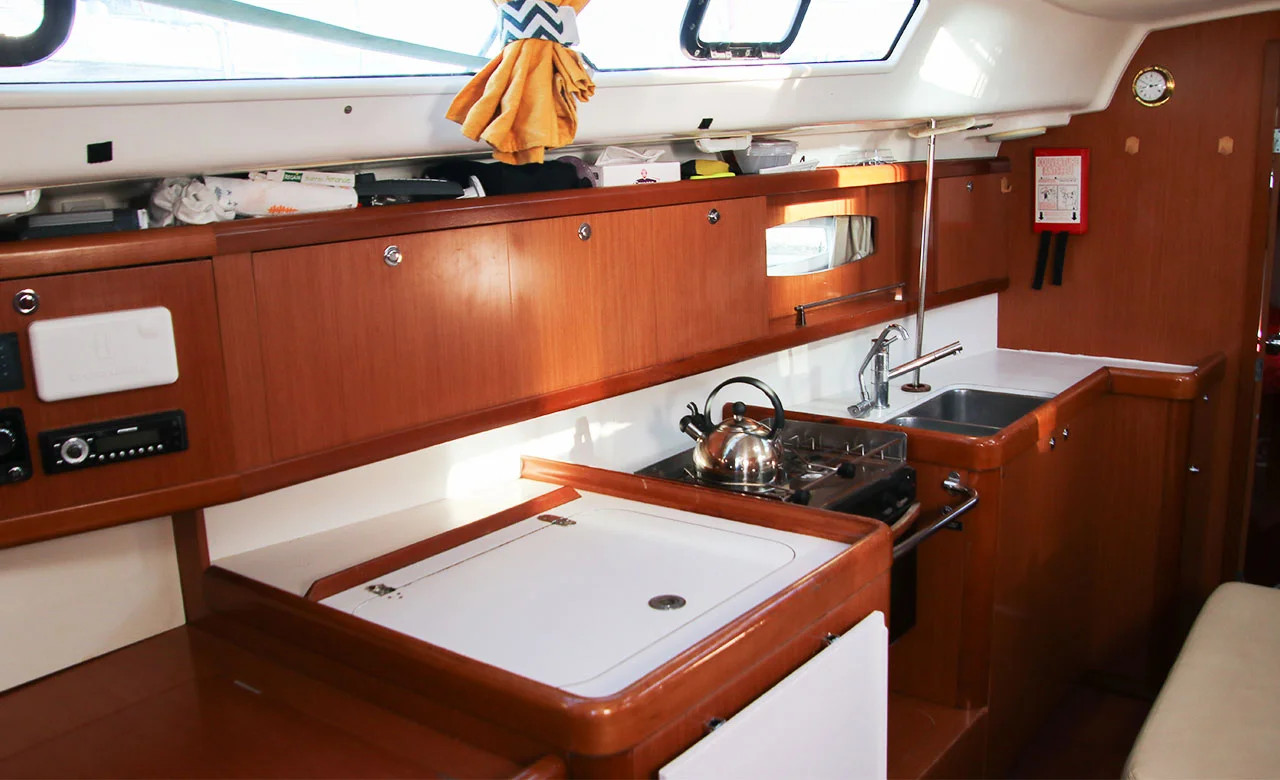 Oceanis 40 — photo 8