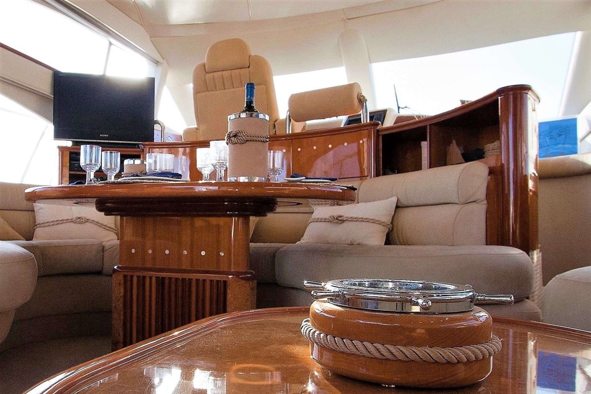 Azimut 58 — photo 15