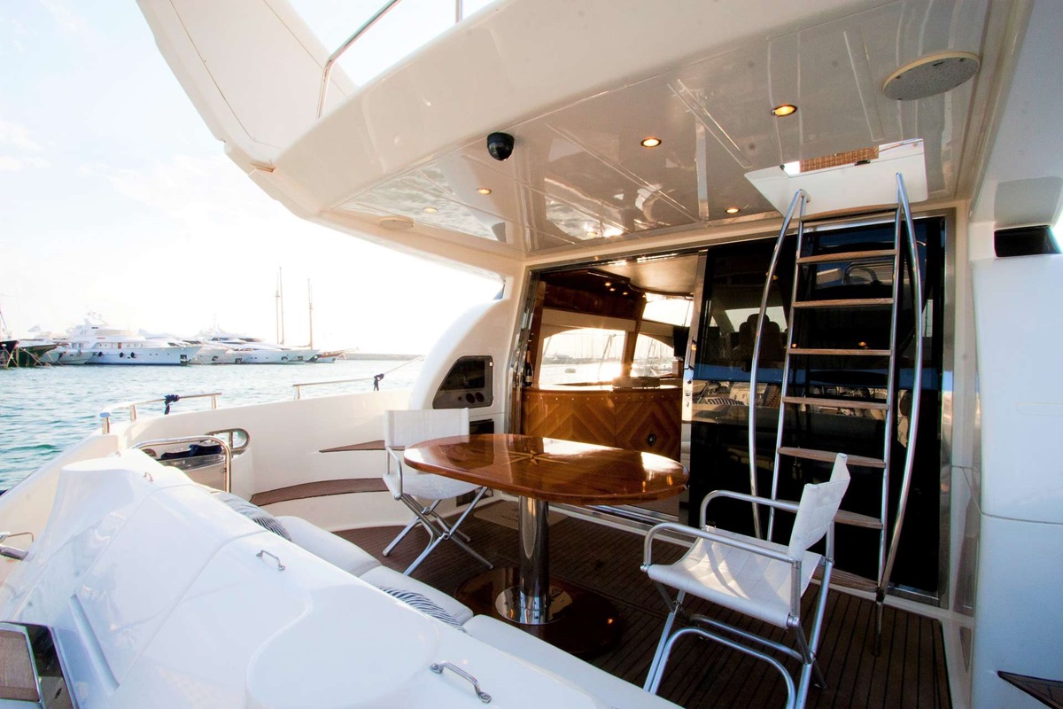 Azimut 58 — photo 8
